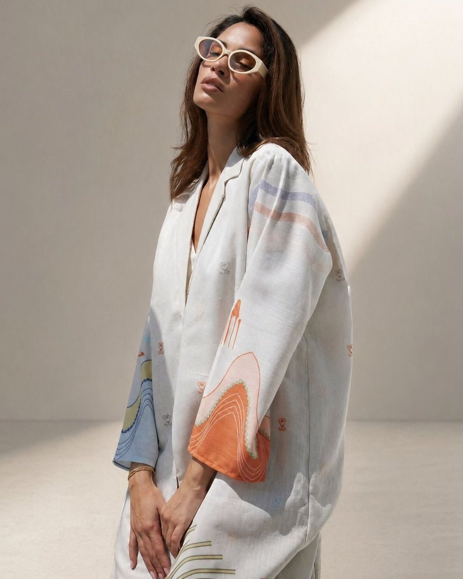 JDHHRZN ABAYA - THE UNTITLED PROJECT - MIRA Y MANO