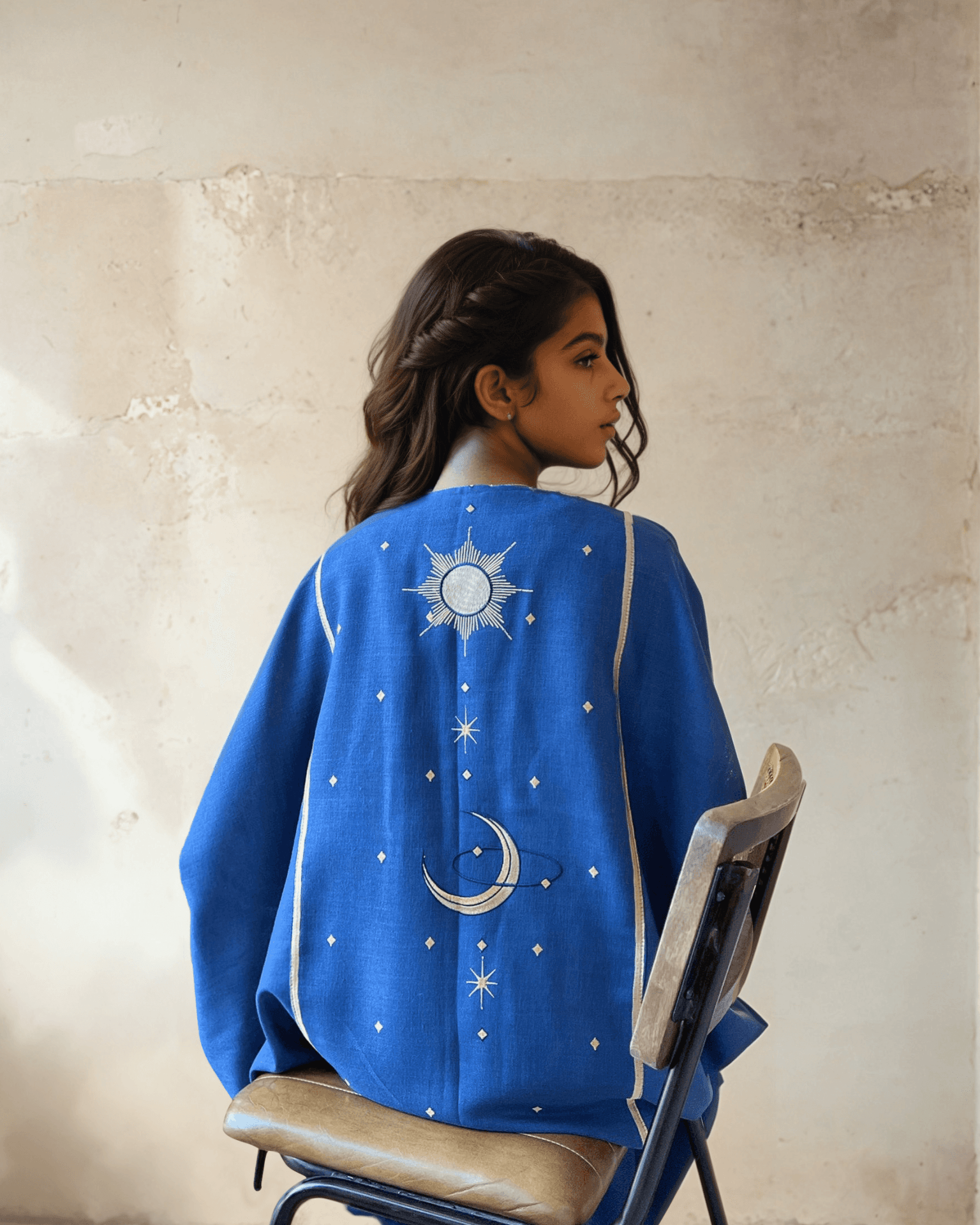 MILKY WAY - SB ABAYA - THE UNTITLED PROJECT - MIRA Y MANO