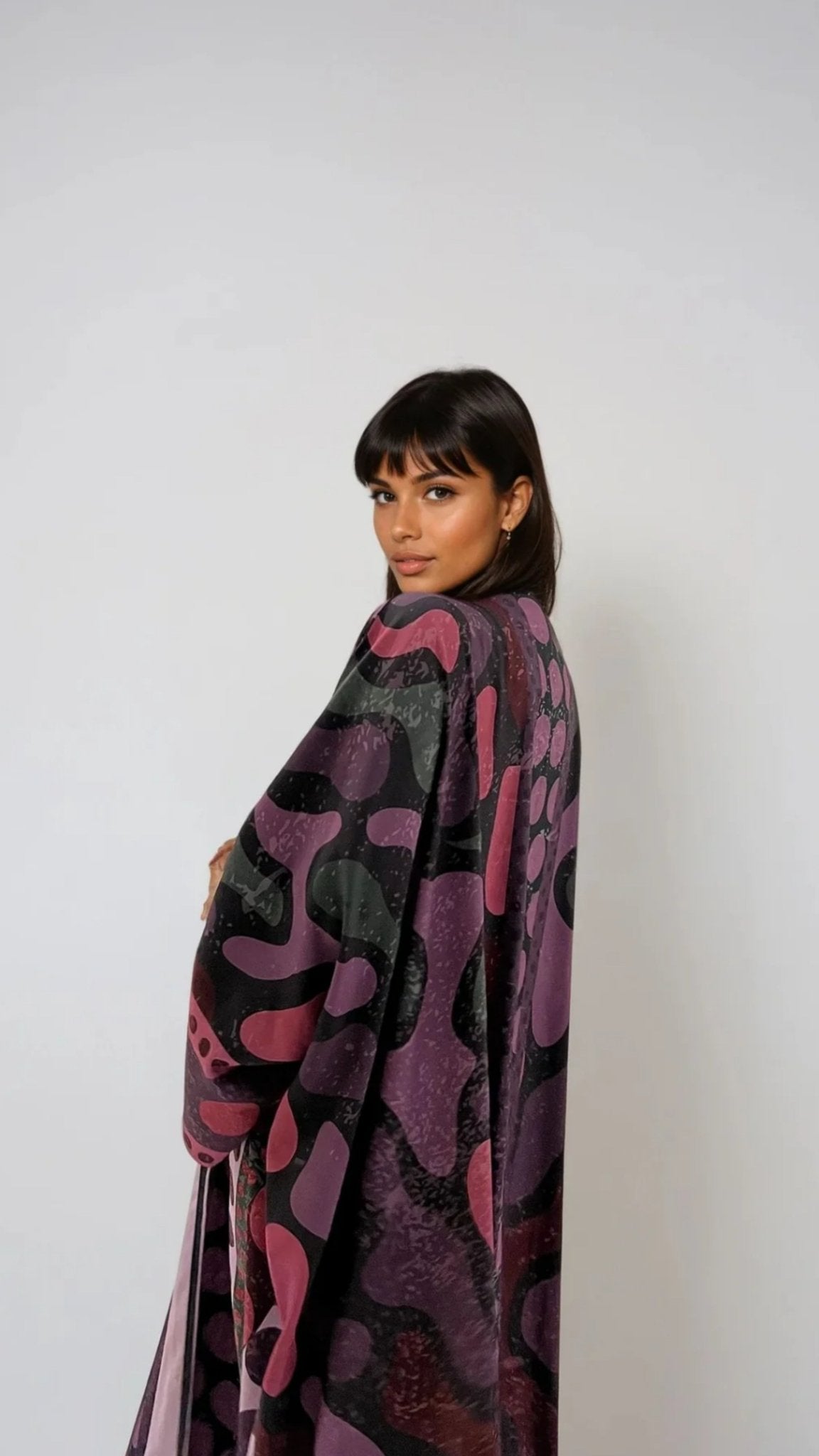 POLKA THOUGHT ABAYA - THE UNTITLED PROJECT - MIRA Y MANO