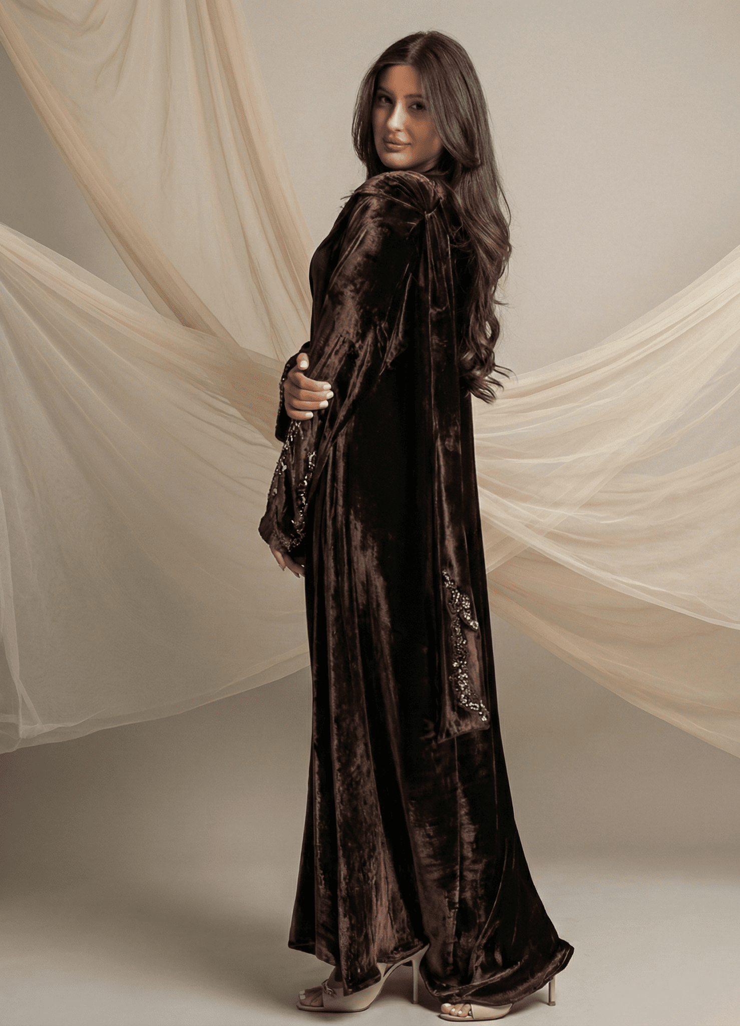 A08 - BR DRESS - UCCELLO - MIRA Y MANO