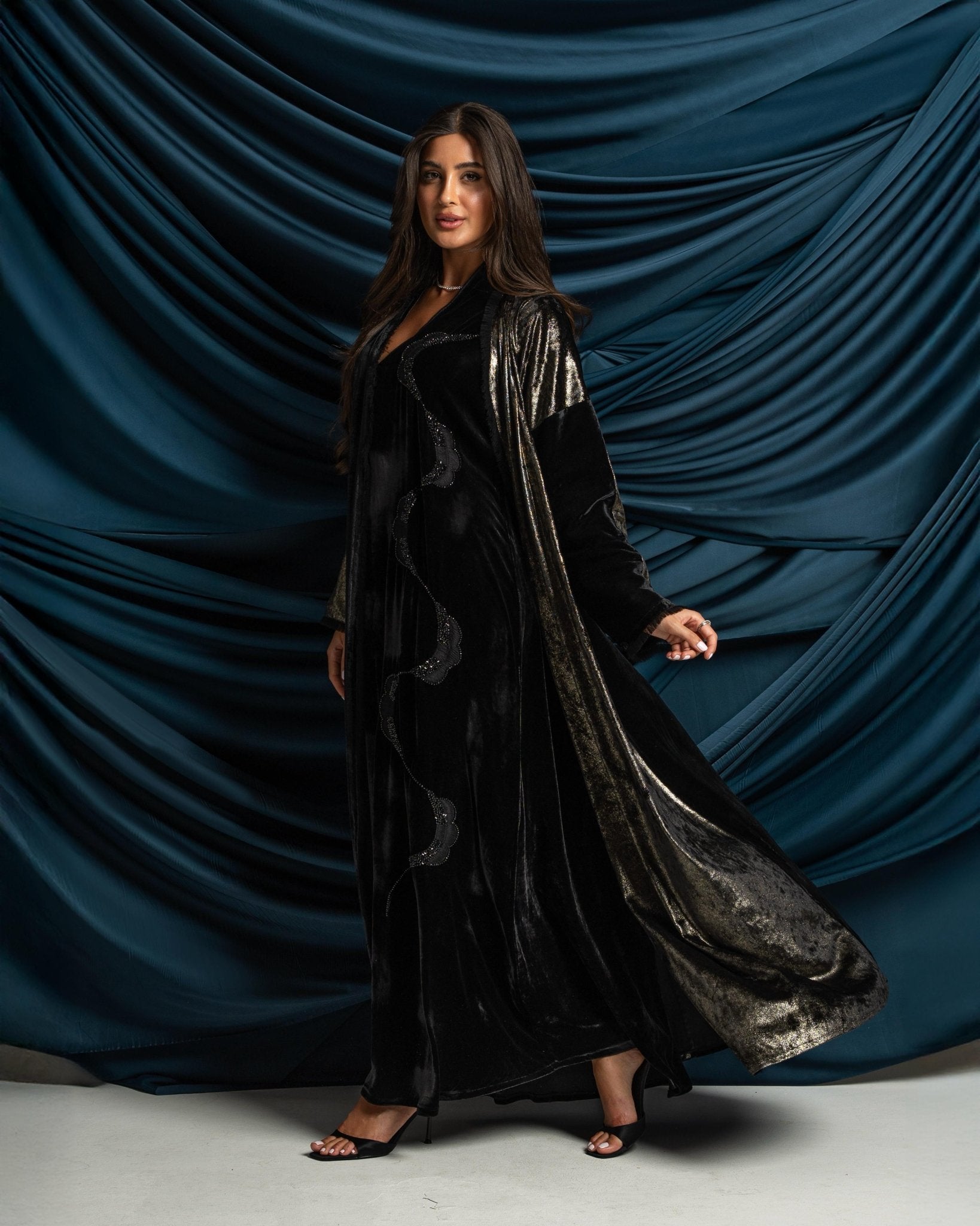 A21 - BK ABAYA - UCELLO - MIRA Y MANO