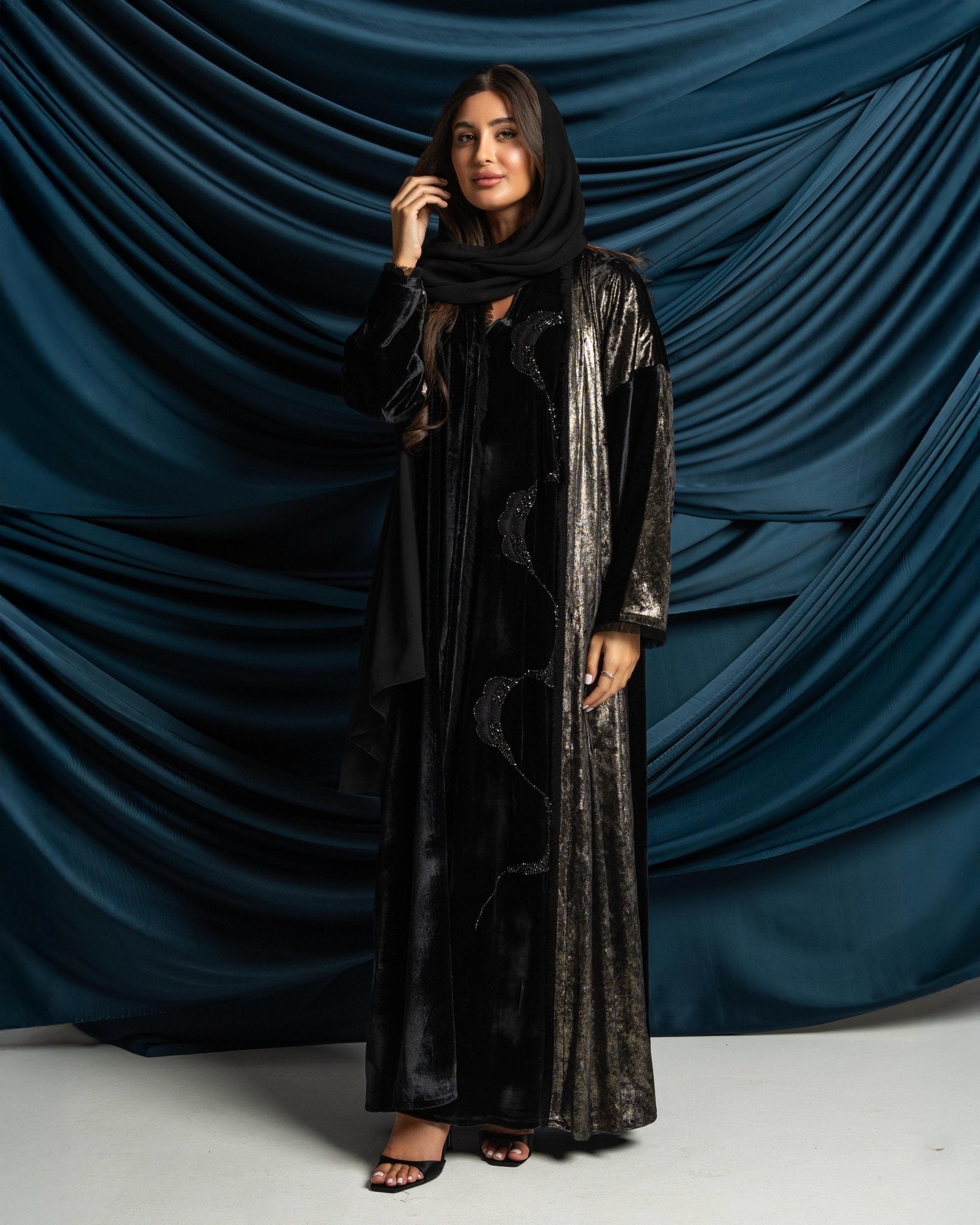 A21 - BK ABAYA - UCELLO - MIRA Y MANO