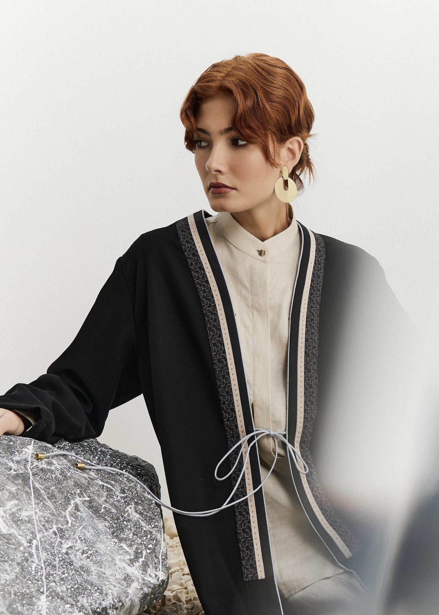 CODE - 0384 ABAYA - ZAH DESIGN - MIRA Y MANO