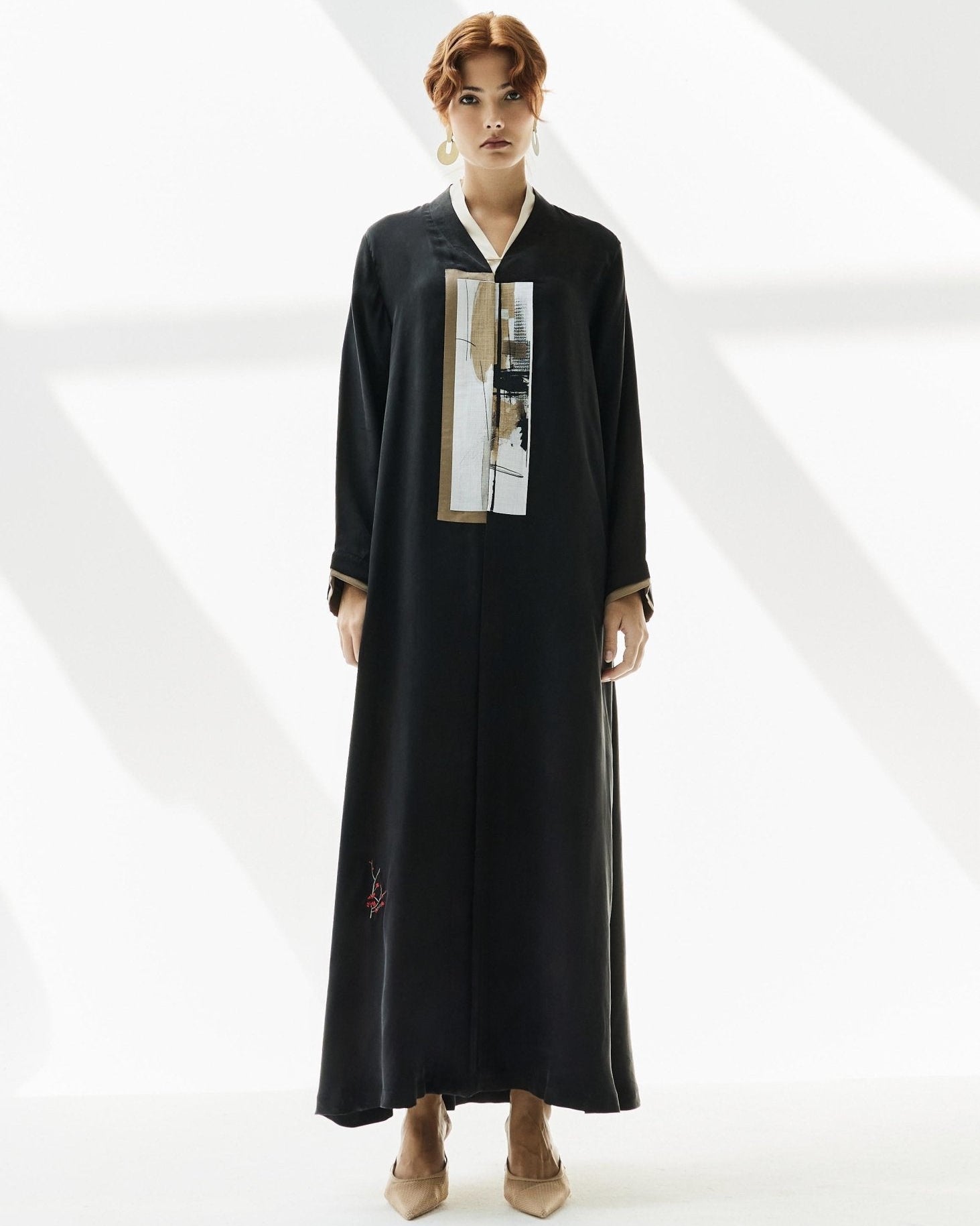 CODE - 0386 ABAYA - ZAH DESIGN - MIRA Y MANO
