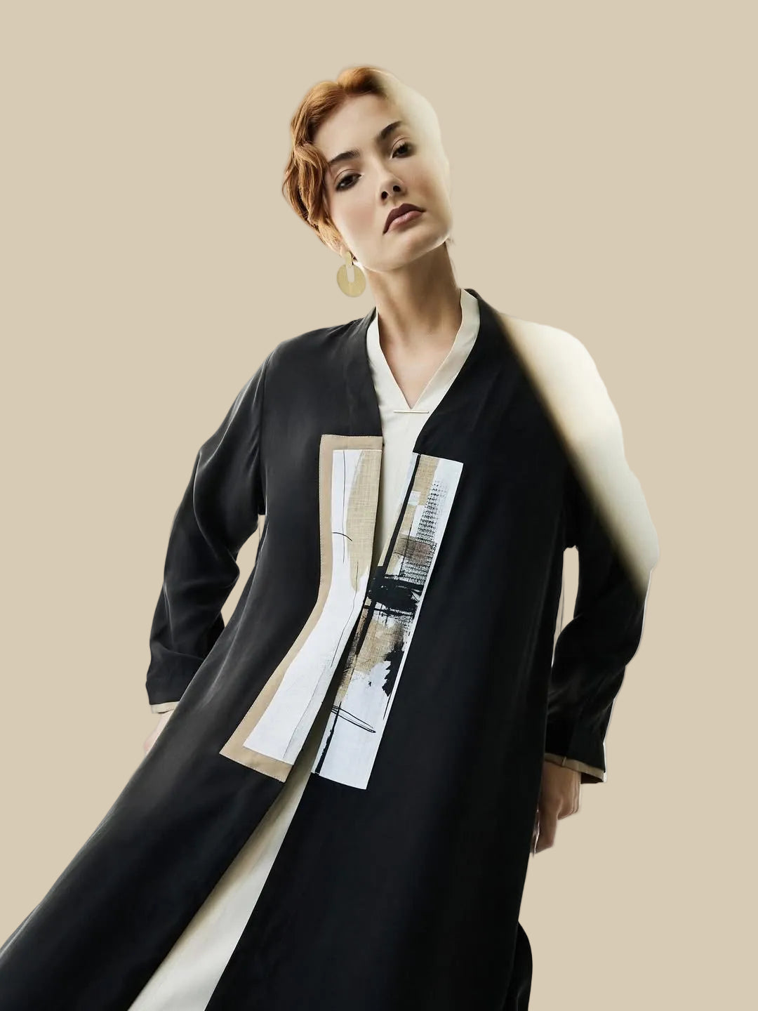 CODE - 0386 ABAYA - ZAH DESIGN - MIRA Y MANO