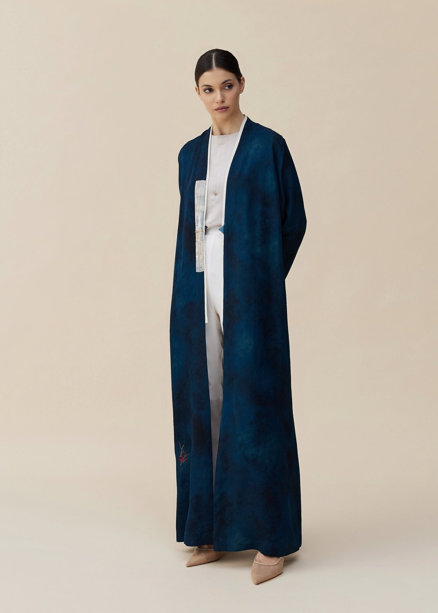 CODE - 0404 ABAYA - ZAH DESIGN - MIRA Y MANO