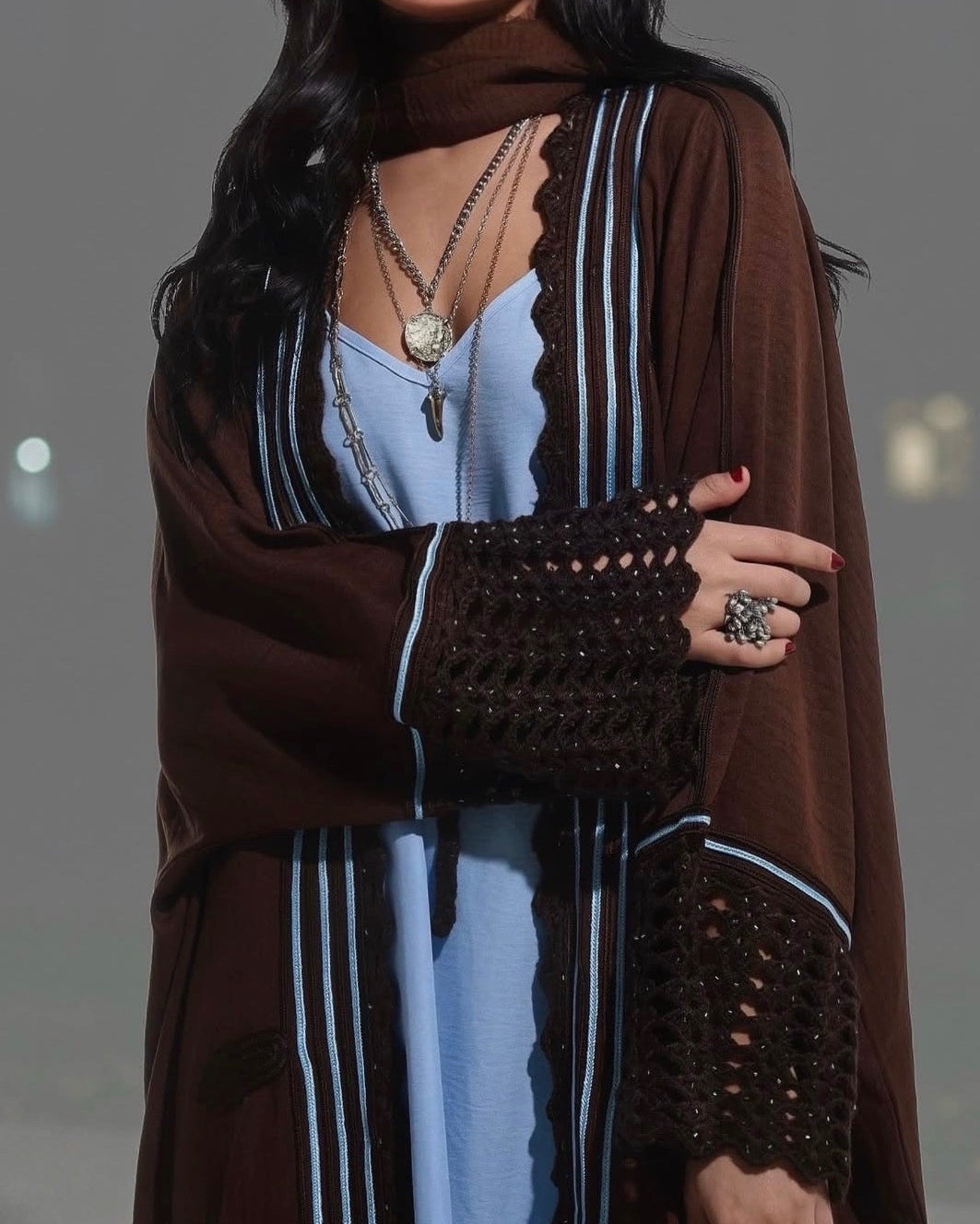 COCOA ABAYA - ZIYA - MIRA Y MANO