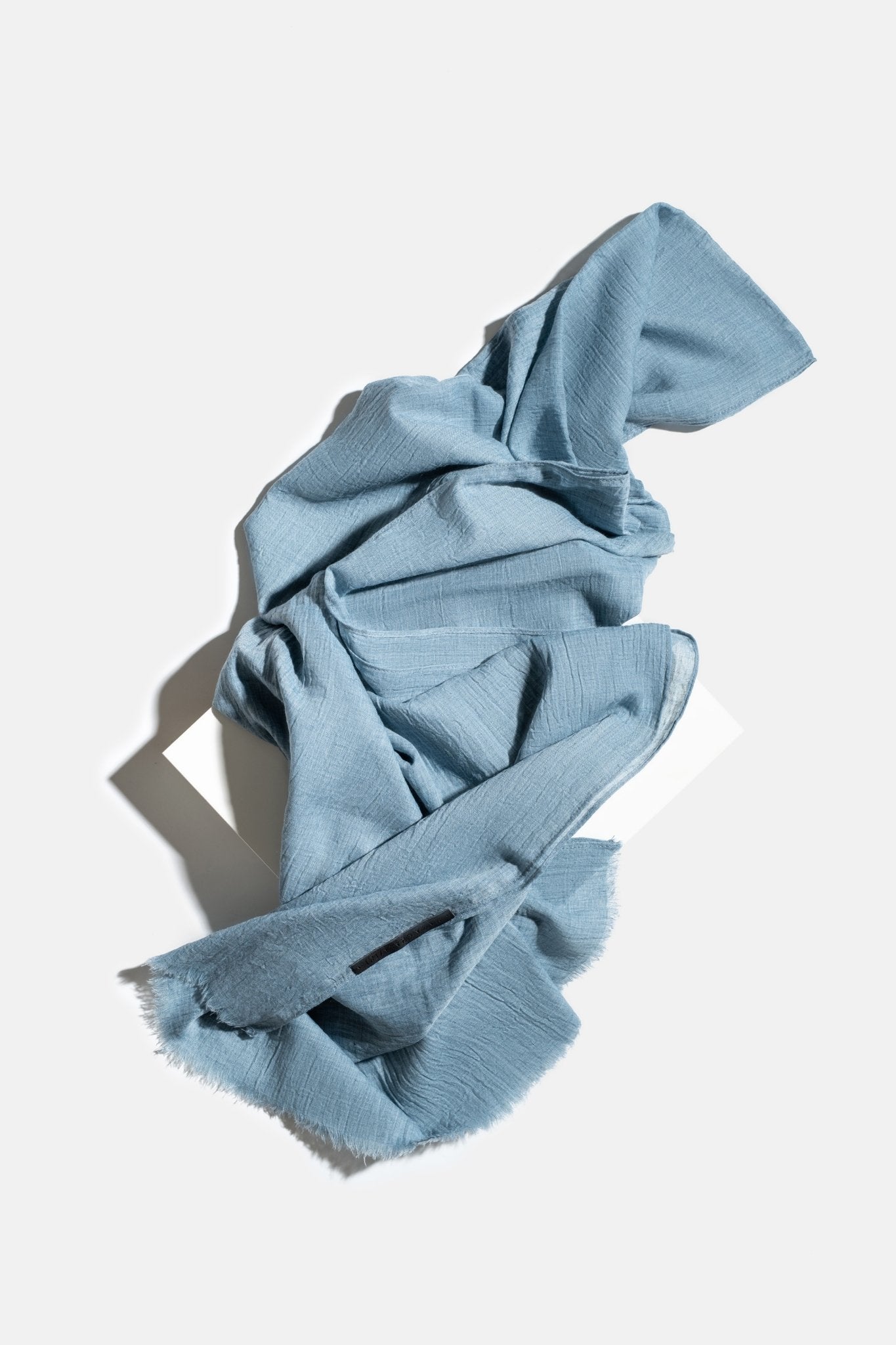 W21-26 - MAHA GHALAYINI - MIRA Y MANO