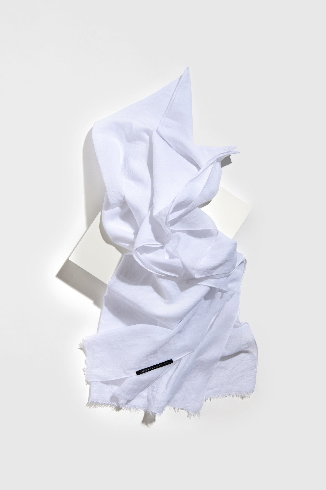 W21-40 - MAHA GHALAYINI - MIRA Y MANO