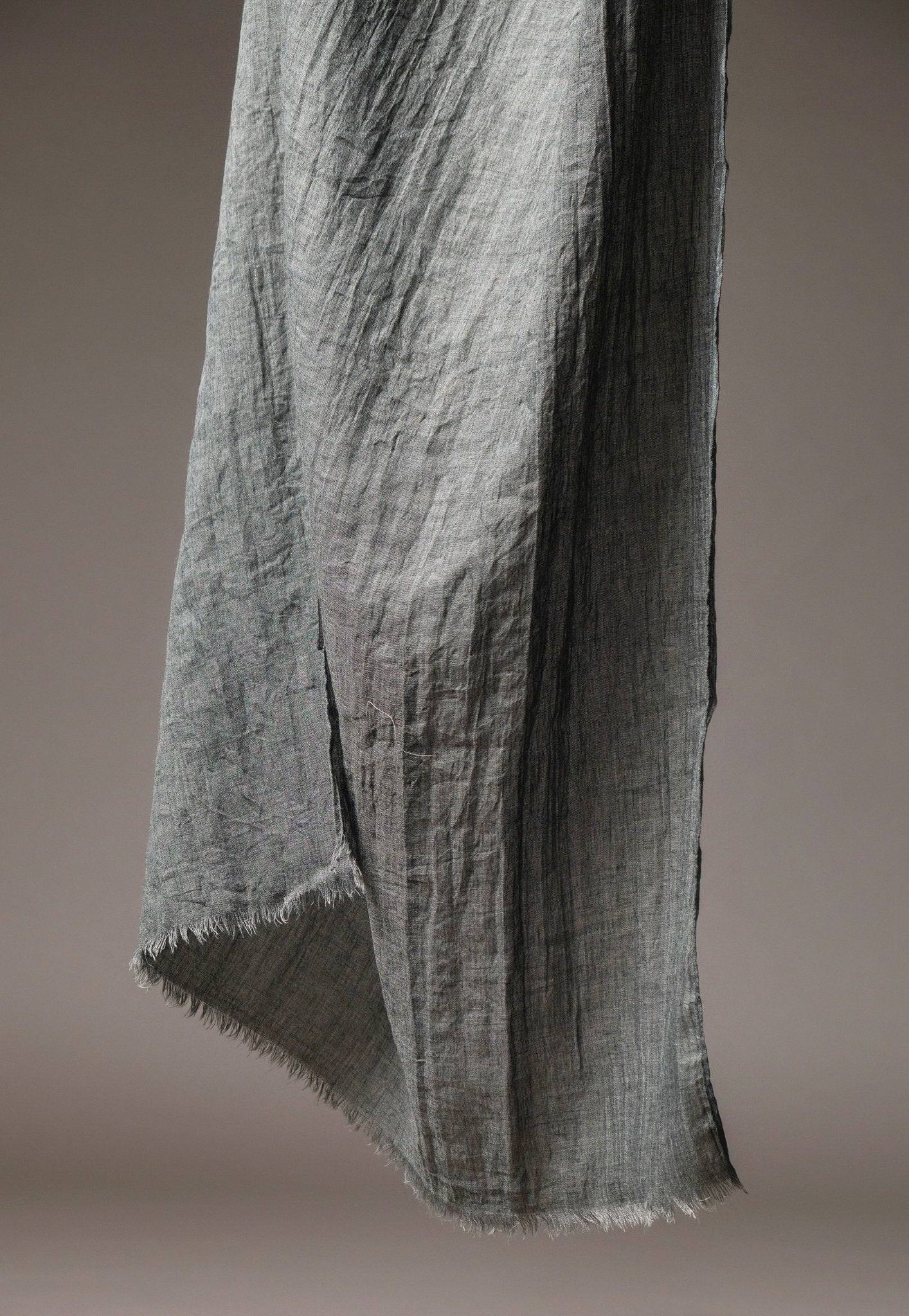 W21-7 - MAHA GHALAYINI - MIRA Y MANO