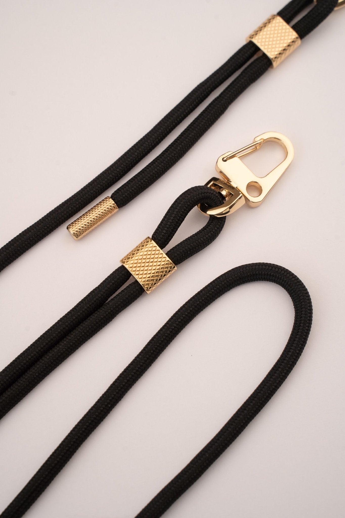 BRGC - MODICASE - MIRA Y MANO