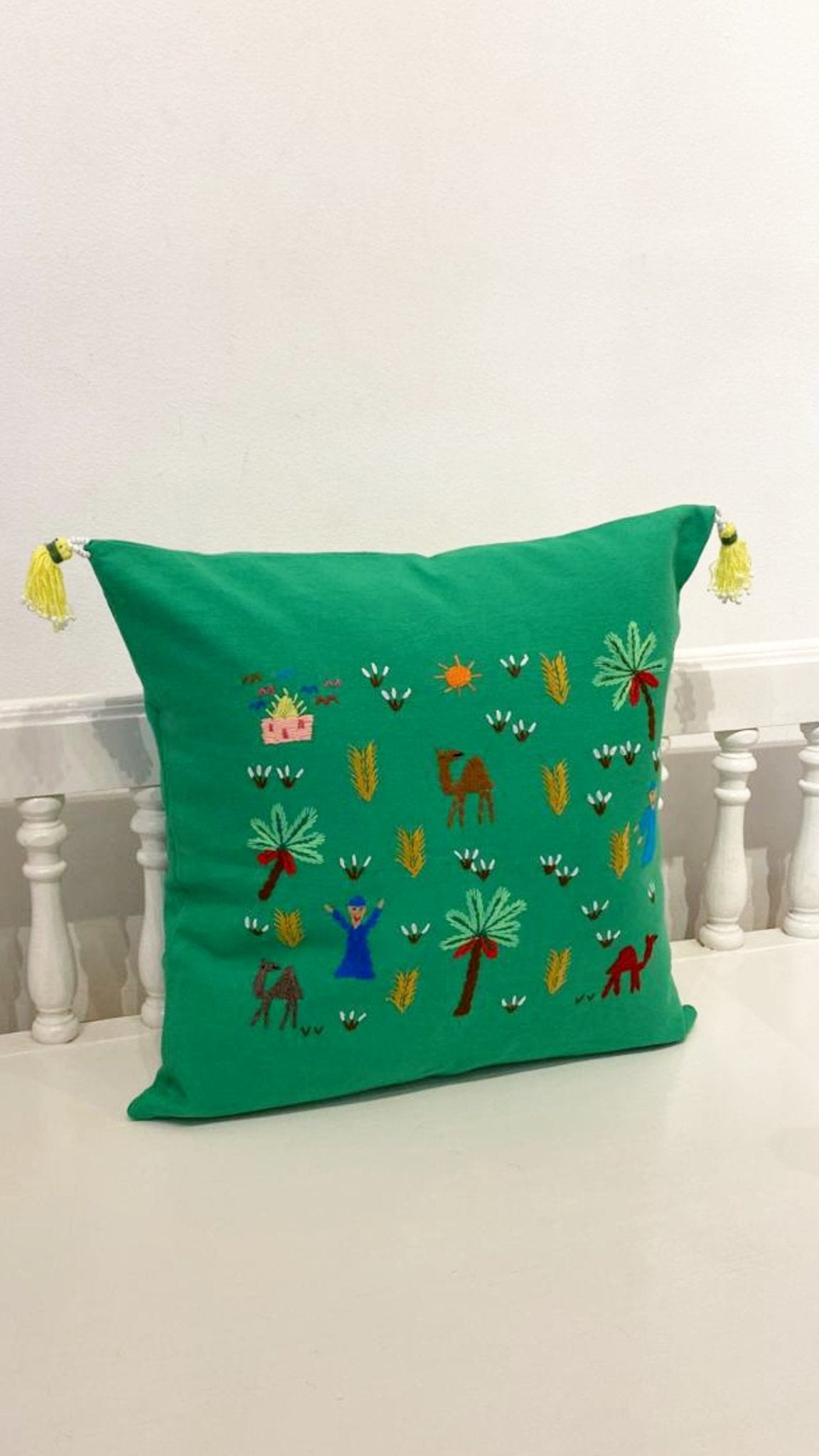 C9-G - NEVIN ALTMANN - MIRA Y MANO