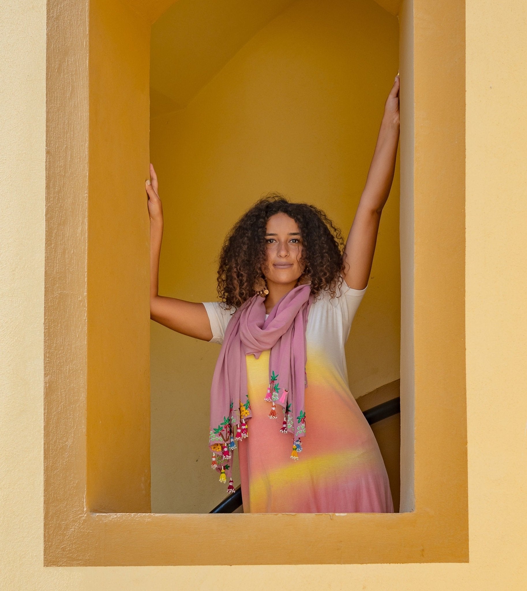 S2-SP - NEVIN ALTMANN - MIRA Y MANO