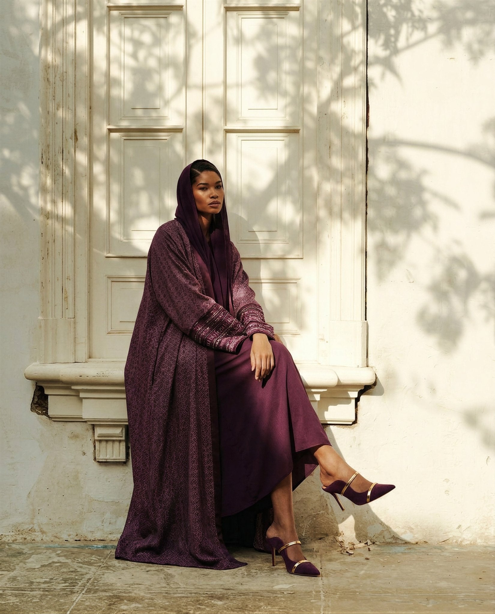 NEW SEASON - MIRA Y MANO