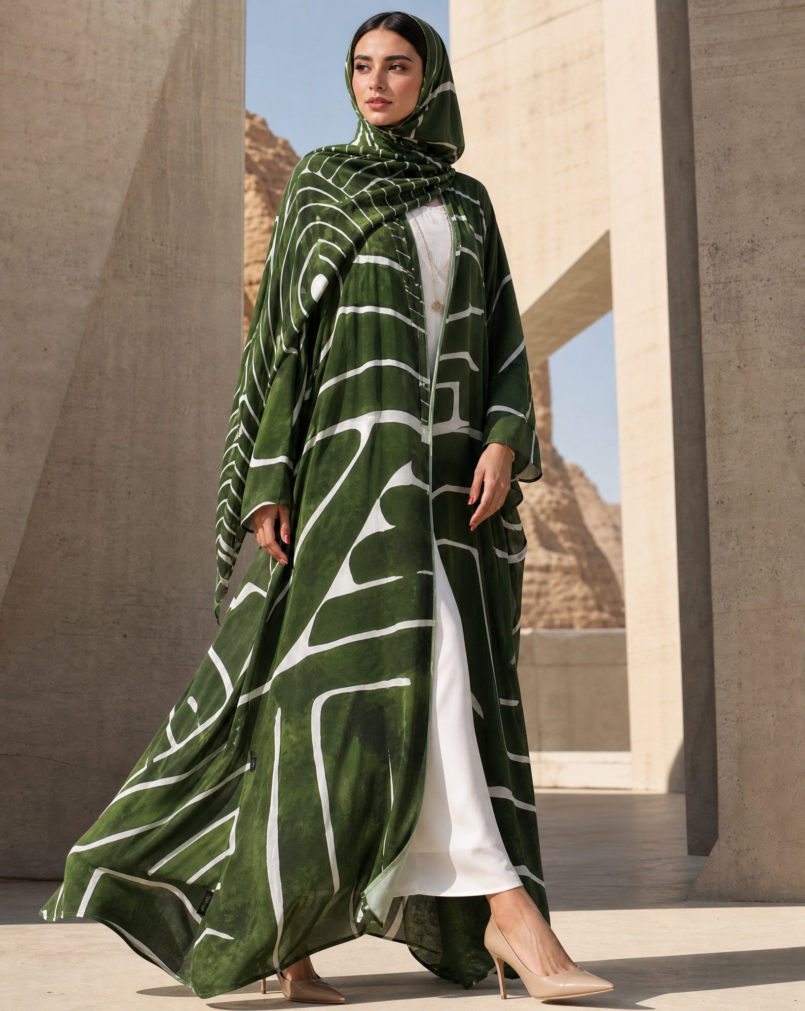TRENDING NOW - MIRA Y MANO
