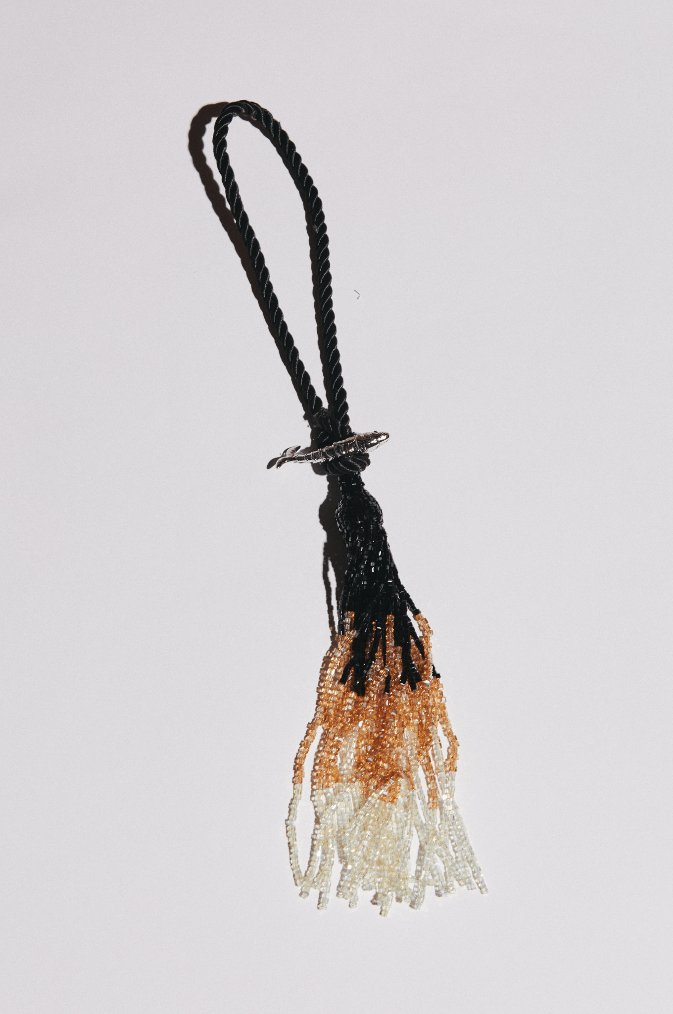 ELLIE CHOKER - 1309 - MIRA Y MANO