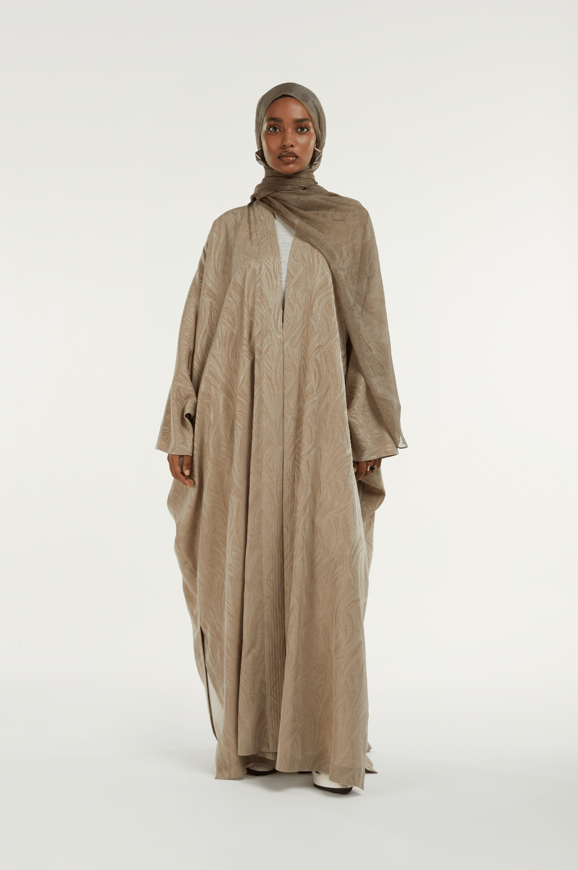 MYLA ABAYA - 1309 - MIRA Y MANO