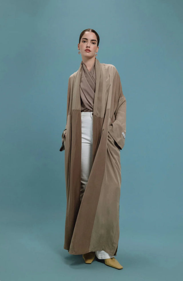 SLOAN ASH ABAYA - 1309 - MIRA Y MANO