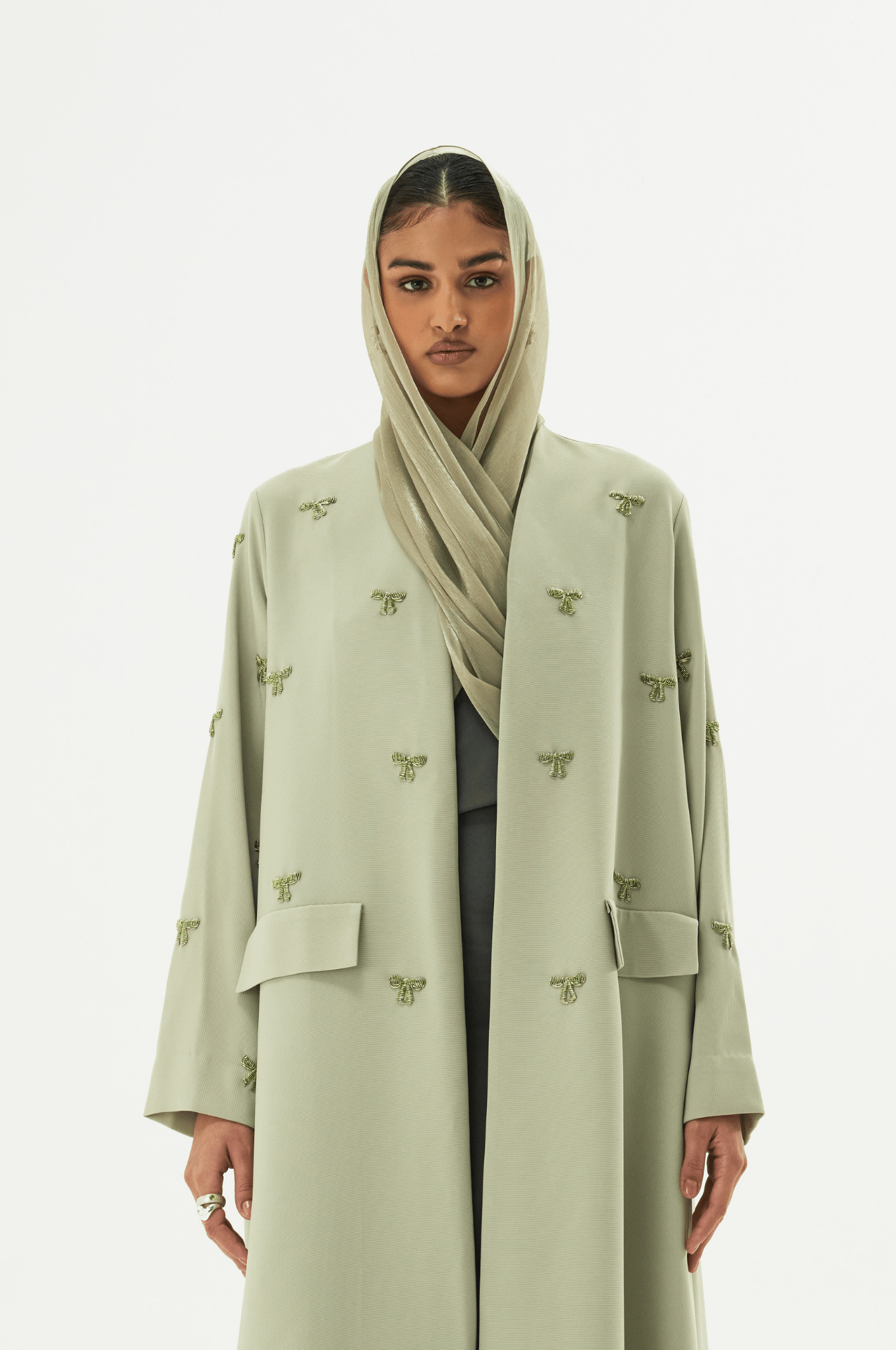 SOFIA - LSG ABAYA - 1309 - MIRA Y MANO