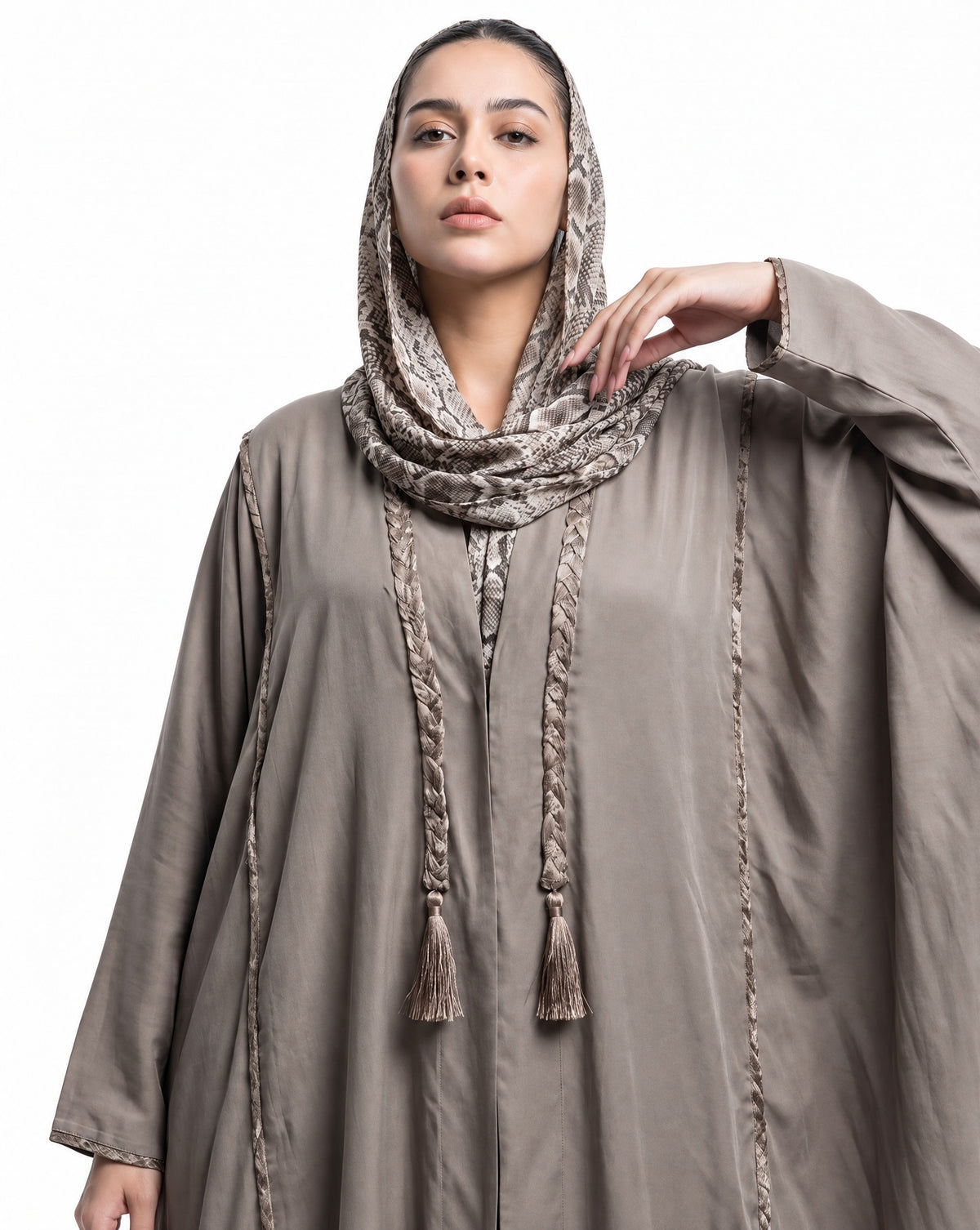 SS26R02-GR – Silver Washed Silk Abaya