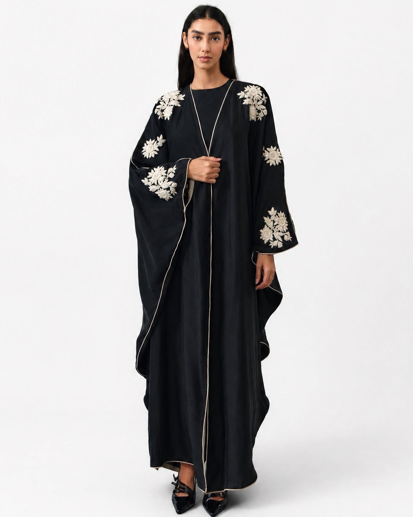 47RM012 ABAYA - ACE DESIGNS - MIRA Y MANO