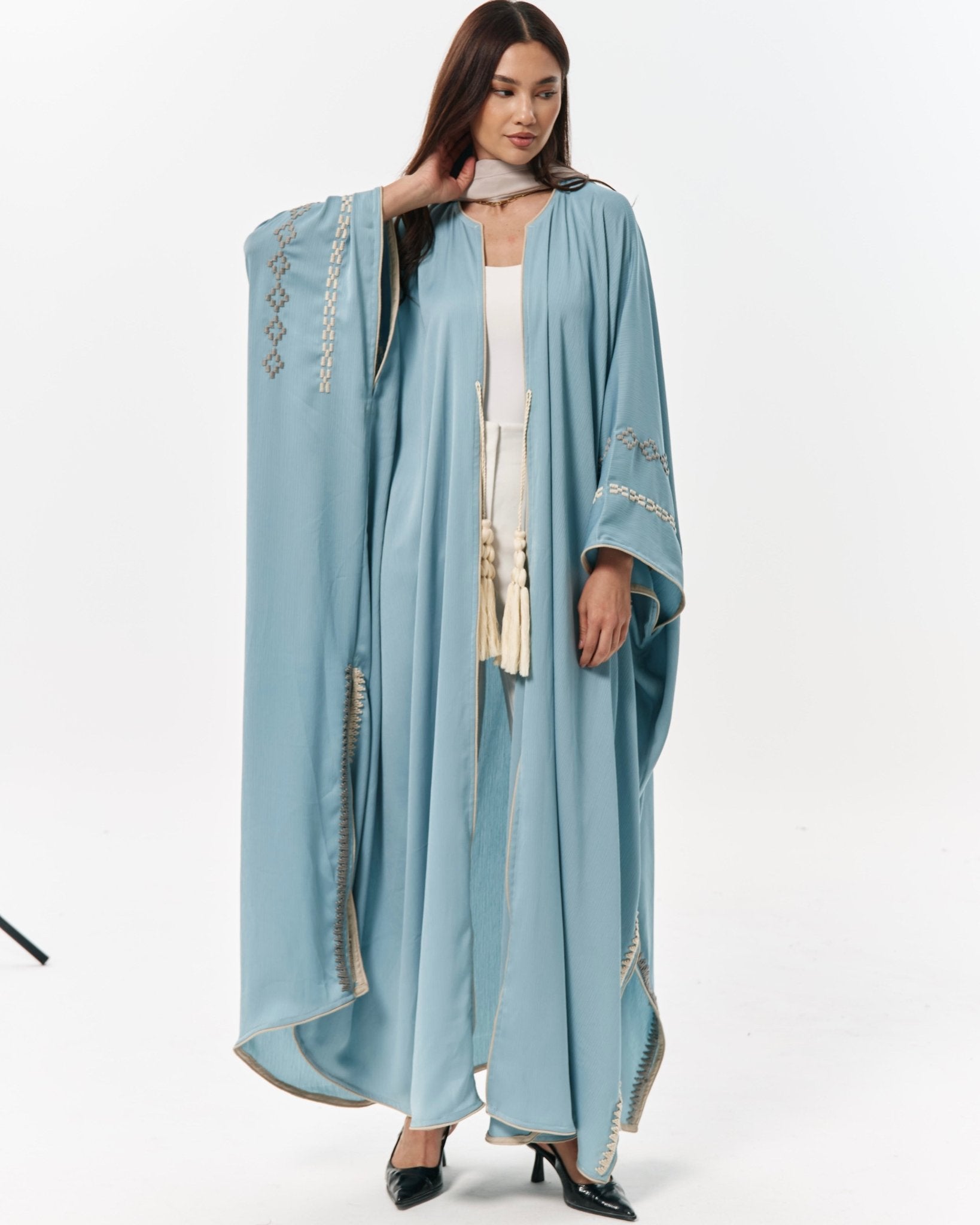 47RM034 ABAYA - ACE DESIGNS - MIRA Y MANO