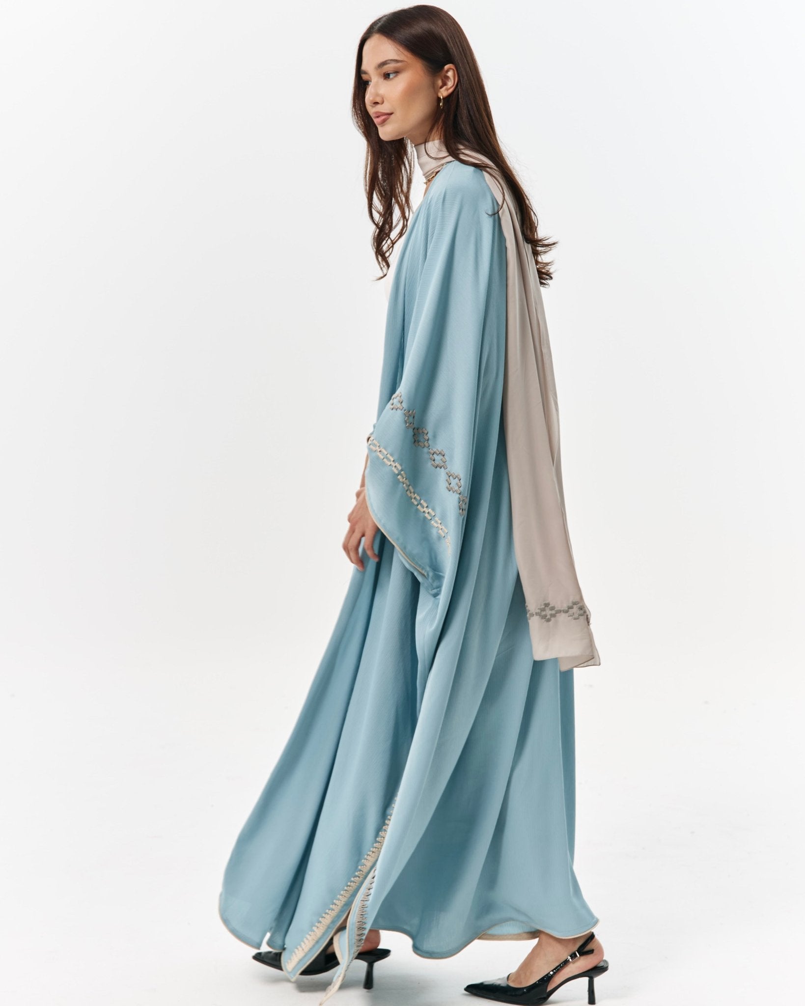 47RM034 ABAYA - ACE DESIGNS - MIRA Y MANO
