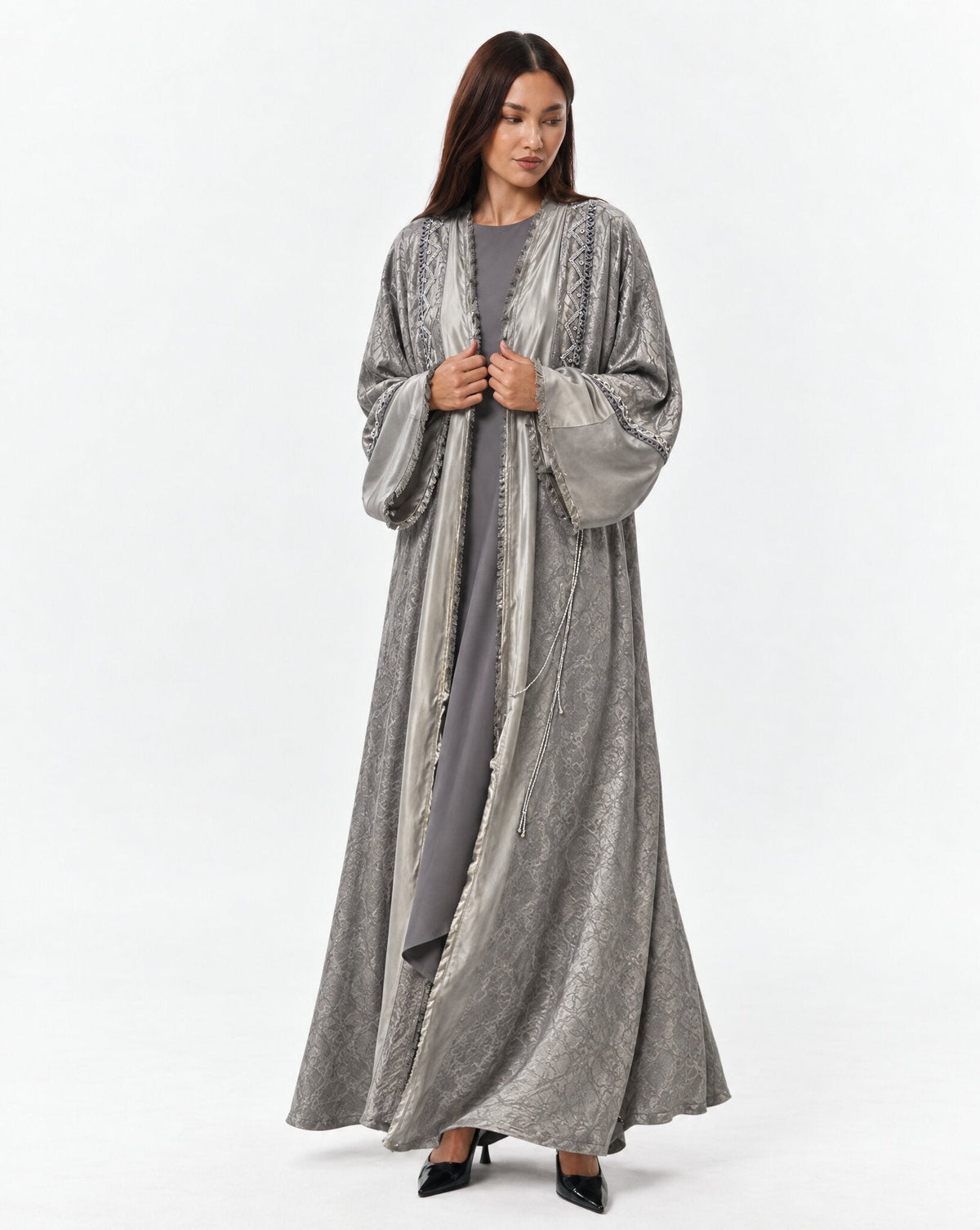 Moonstone - Gray Crepe Abaya - MIRA Y MANO
