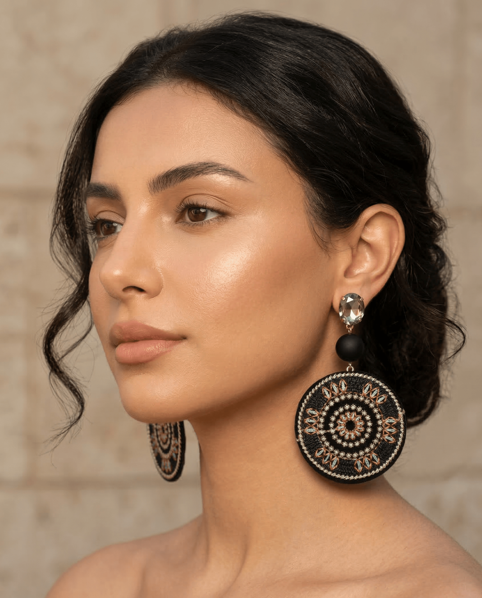 E014 - BK EARRINGS - AFFLUENT BY MAI - MIRA Y MANO