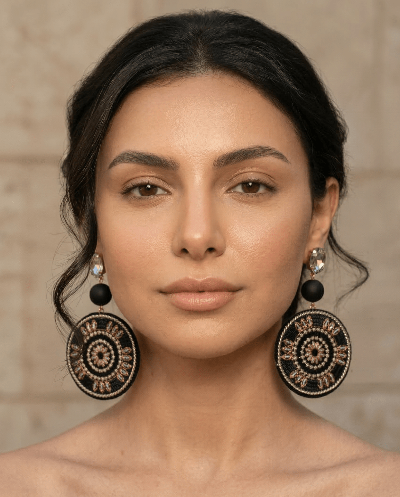 E014 - BK EARRINGS - AFFLUENT BY MAI - MIRA Y MANO