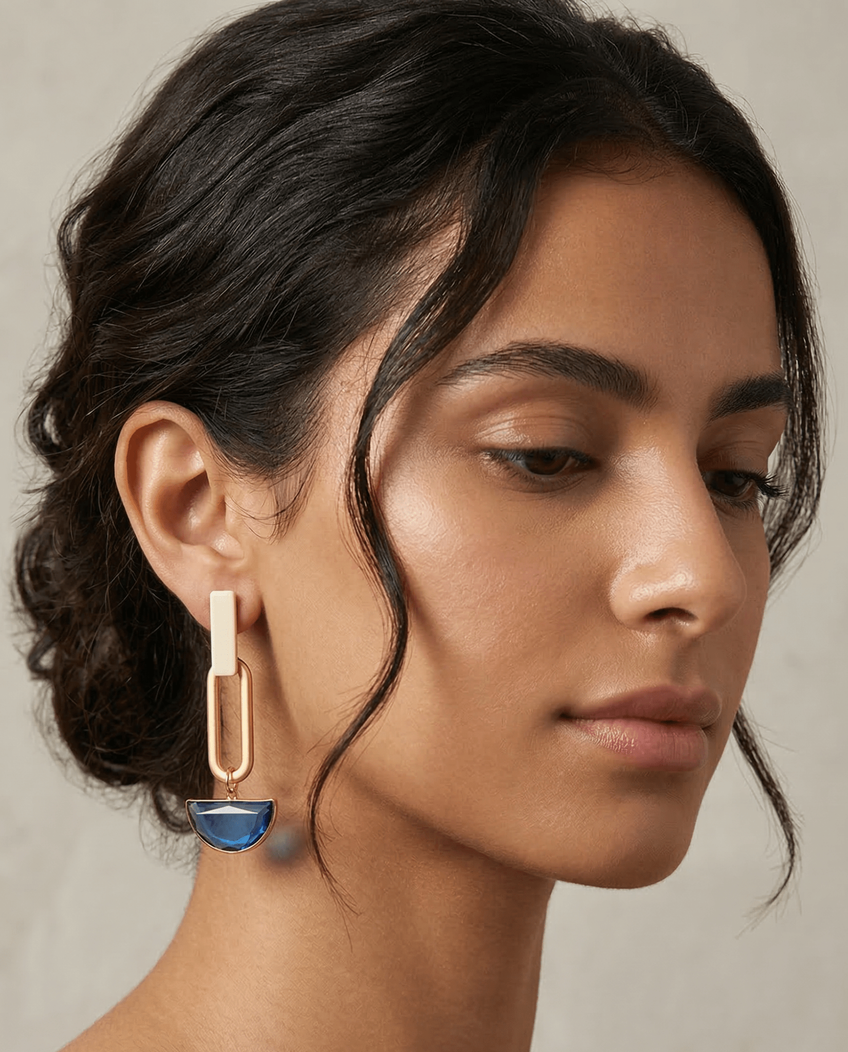 E026 - BL EARRINGS - AFFLUENT BY MAI - MIRA Y MANO