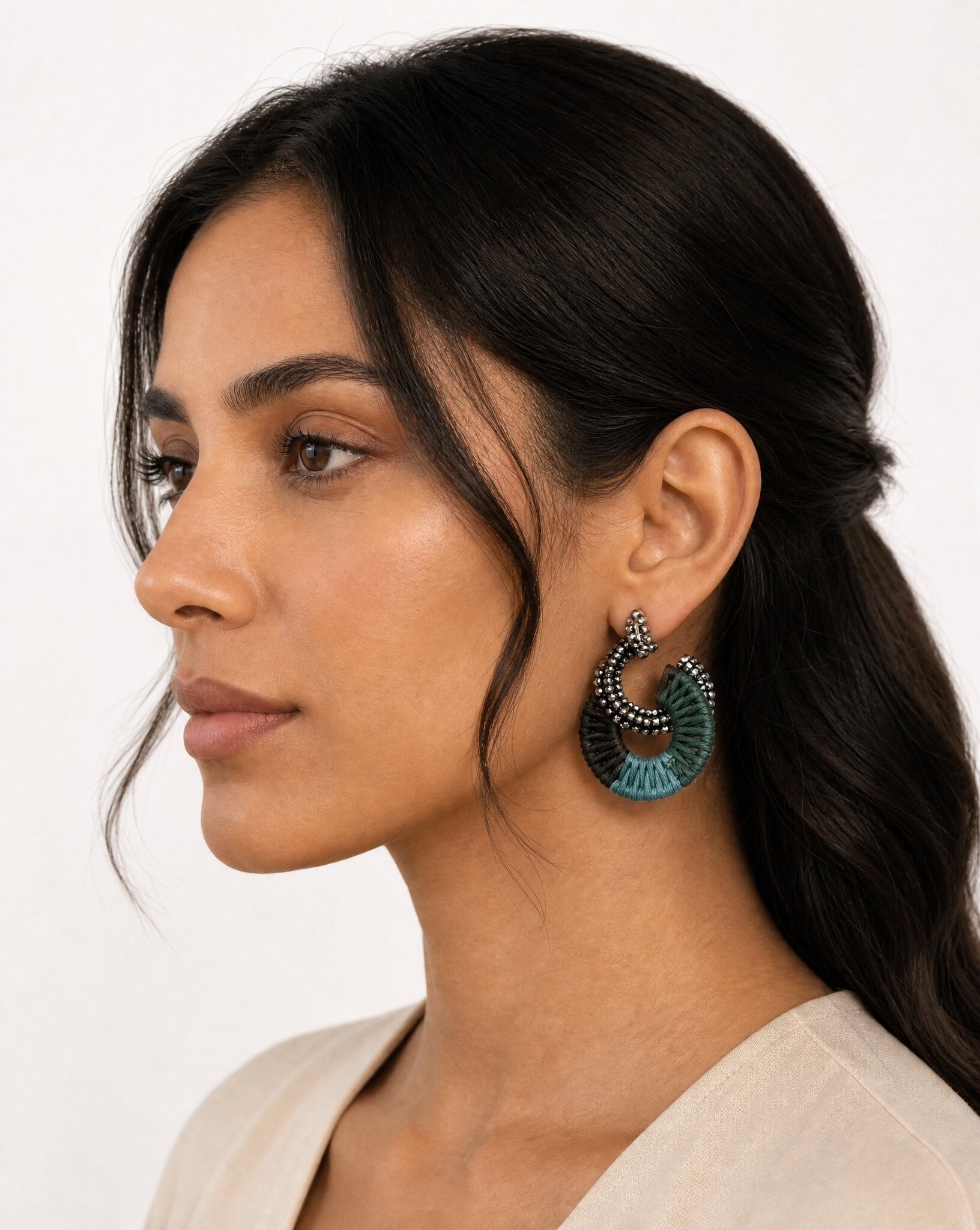 E04-A EARRINGS - AFFLUENT BY MAI - MIRA Y MANO