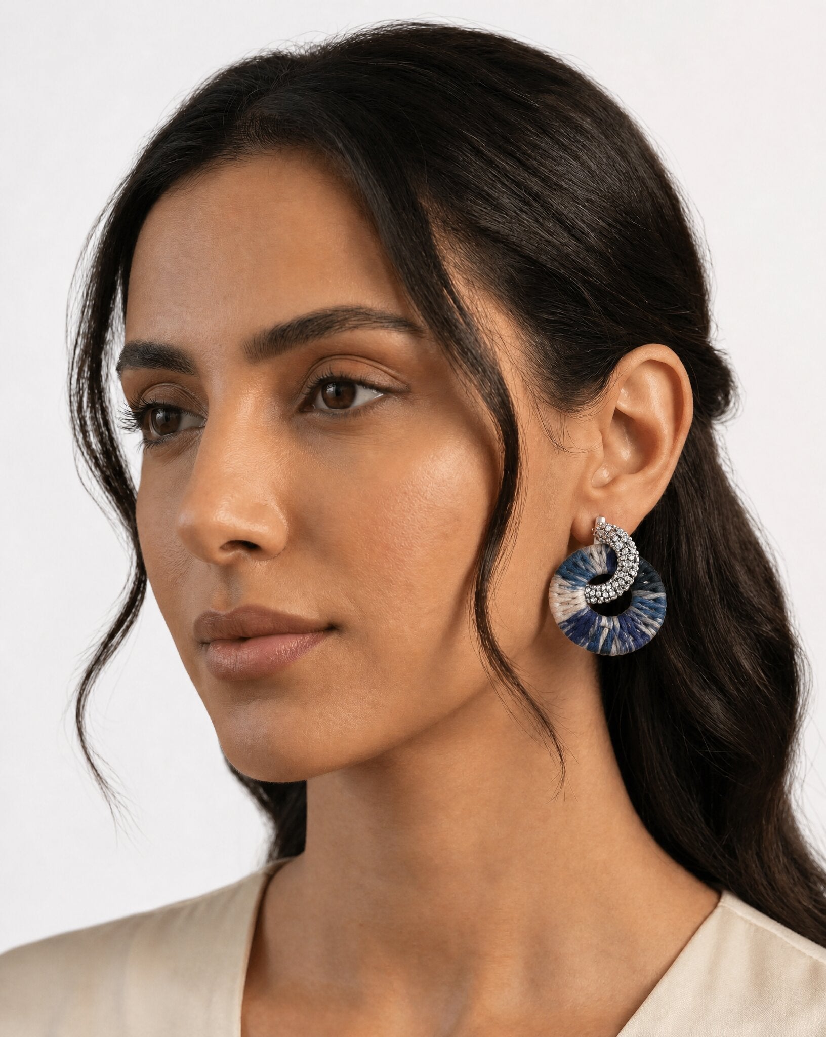 E04-B EARRINGS - AFFLUENT BY MAI - MIRA Y MANO