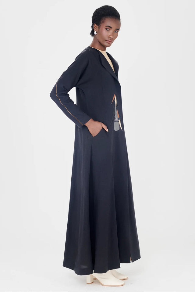 ALMAHA - BLK009 ABAYA - AISIL - MIRA Y MANO