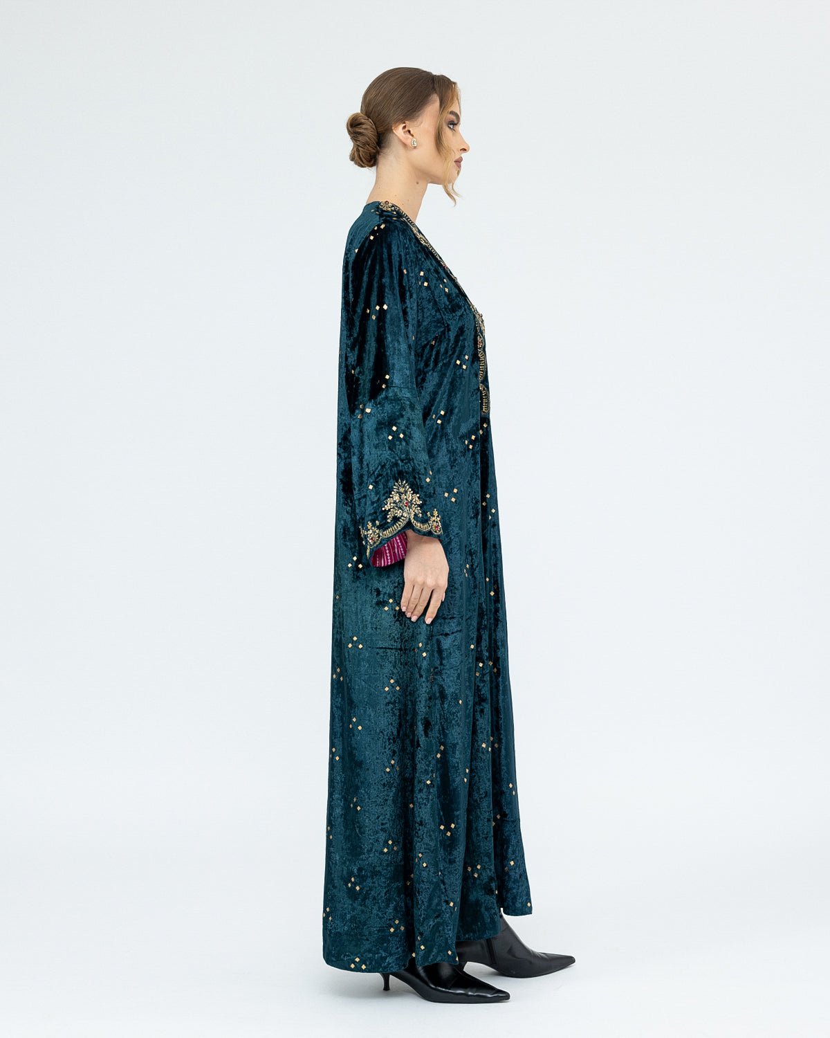 ADRA26 - 005 ABAYA - ALDUKAN - MIRA Y MANO