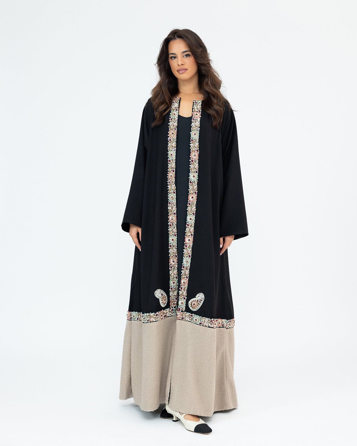ADRA26 - 006 ABAYA - ALDUKAN - MIRA Y MANO