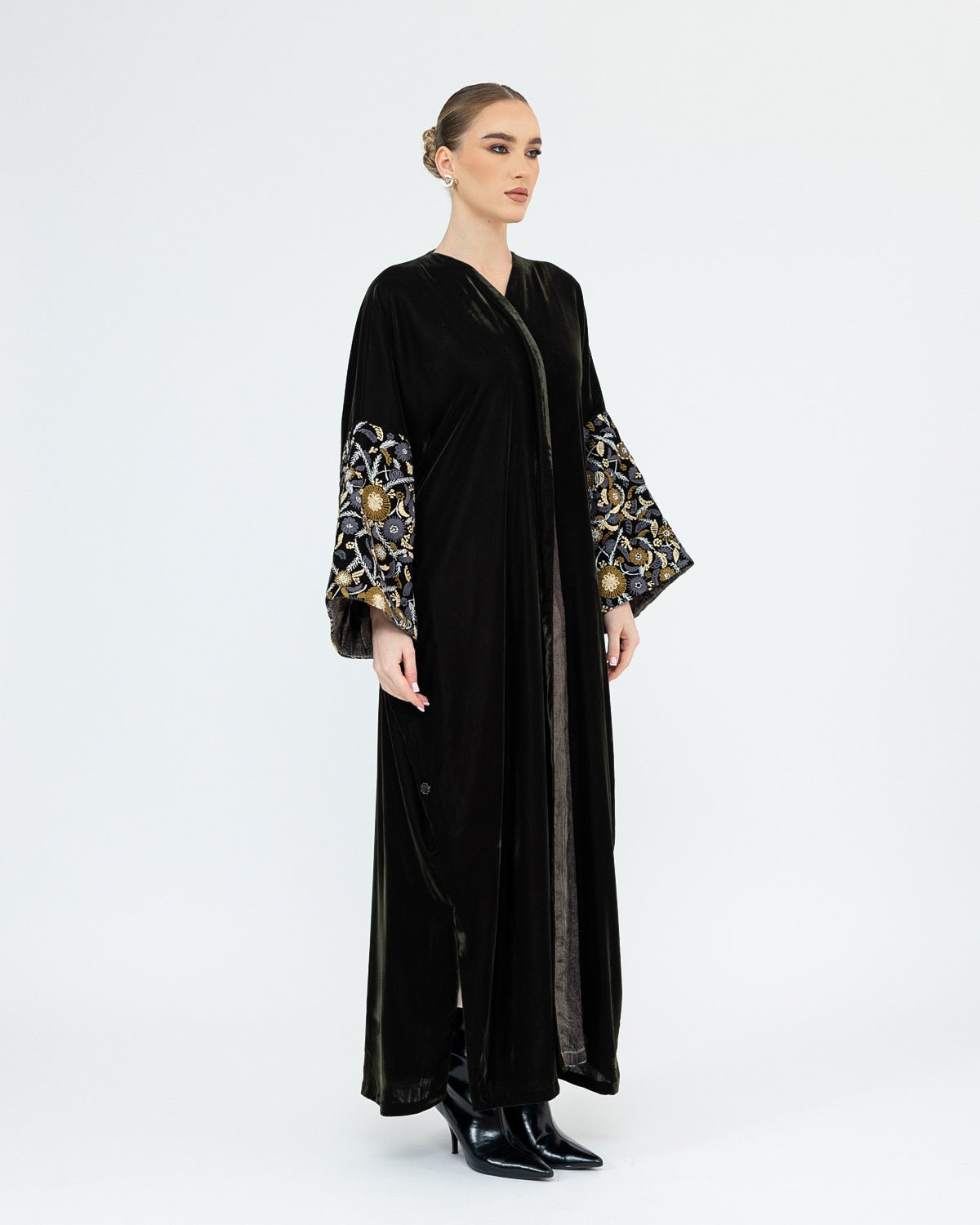 ADRA26 - 010 ABAYA - ALDUKAN - MIRA Y MANO
