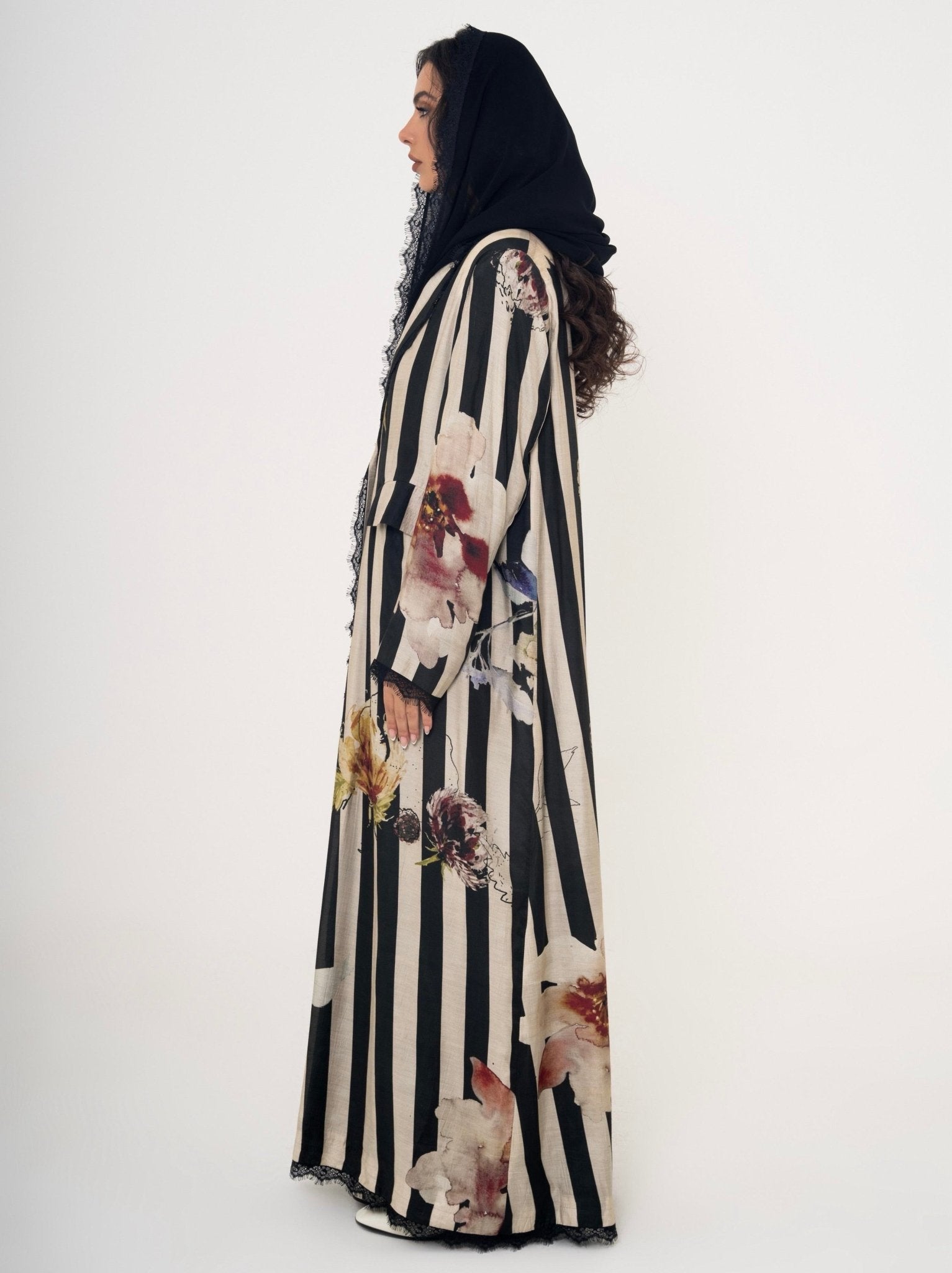 AW126 - 0017 ABAYA - ALDUKAN - MIRA Y MANO