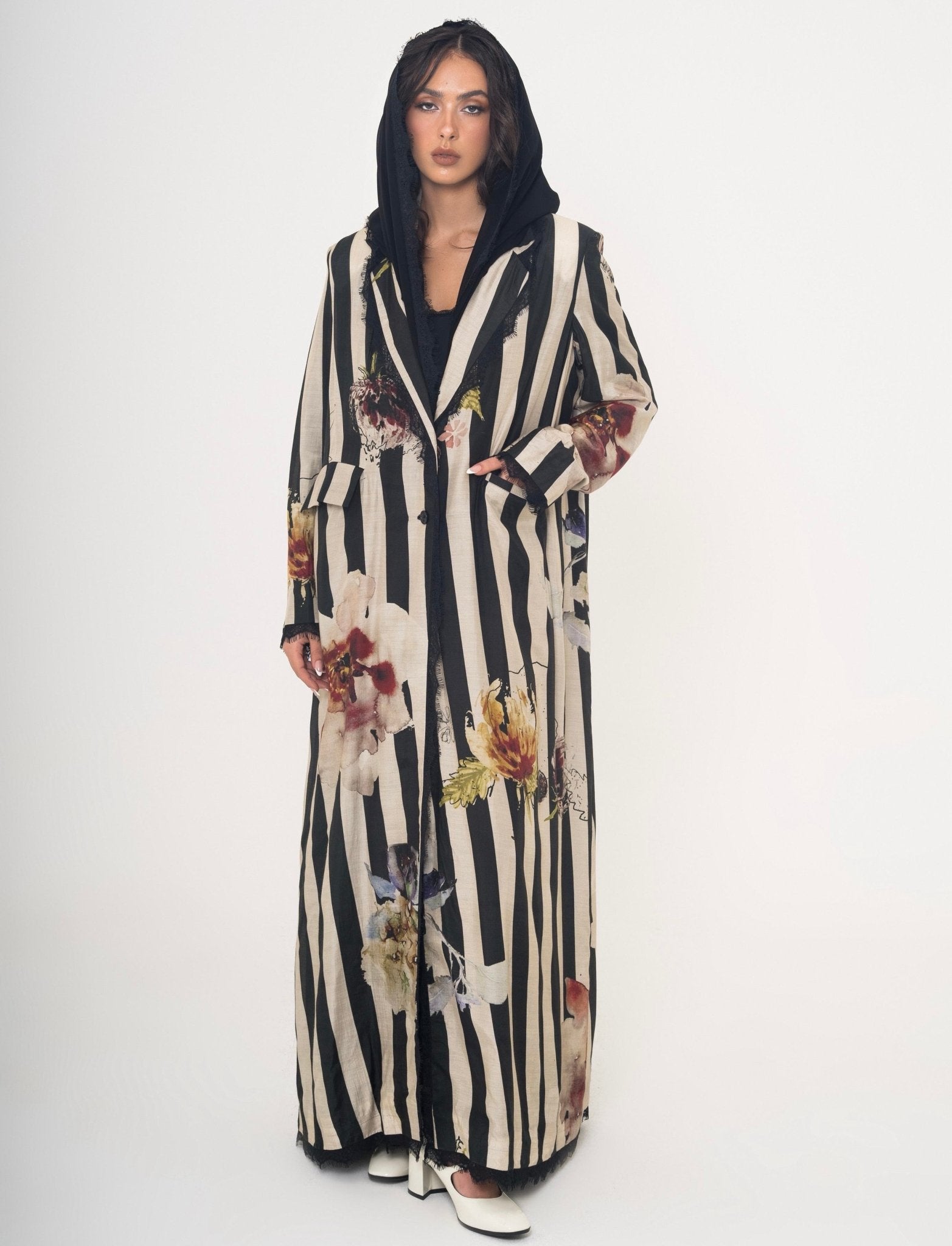 AW126 - 0017 ABAYA - ALDUKAN - MIRA Y MANO