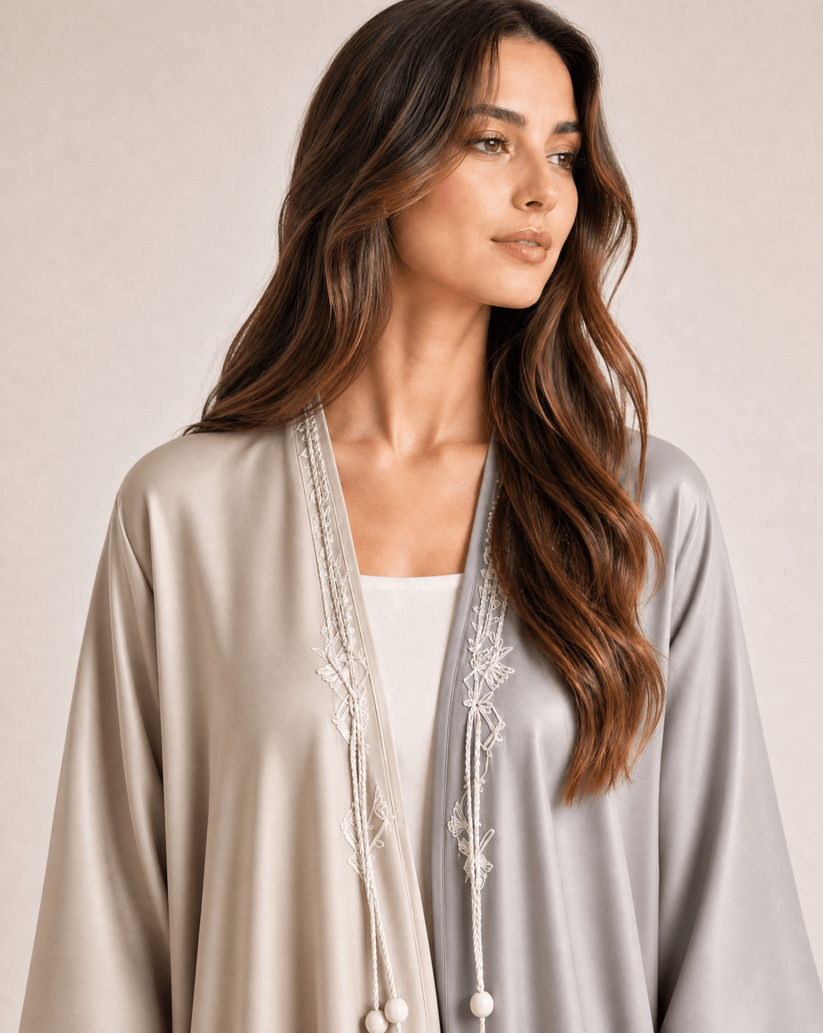 DAA26 - 32 ABAYA - ALDUKAN - MIRA Y MANO