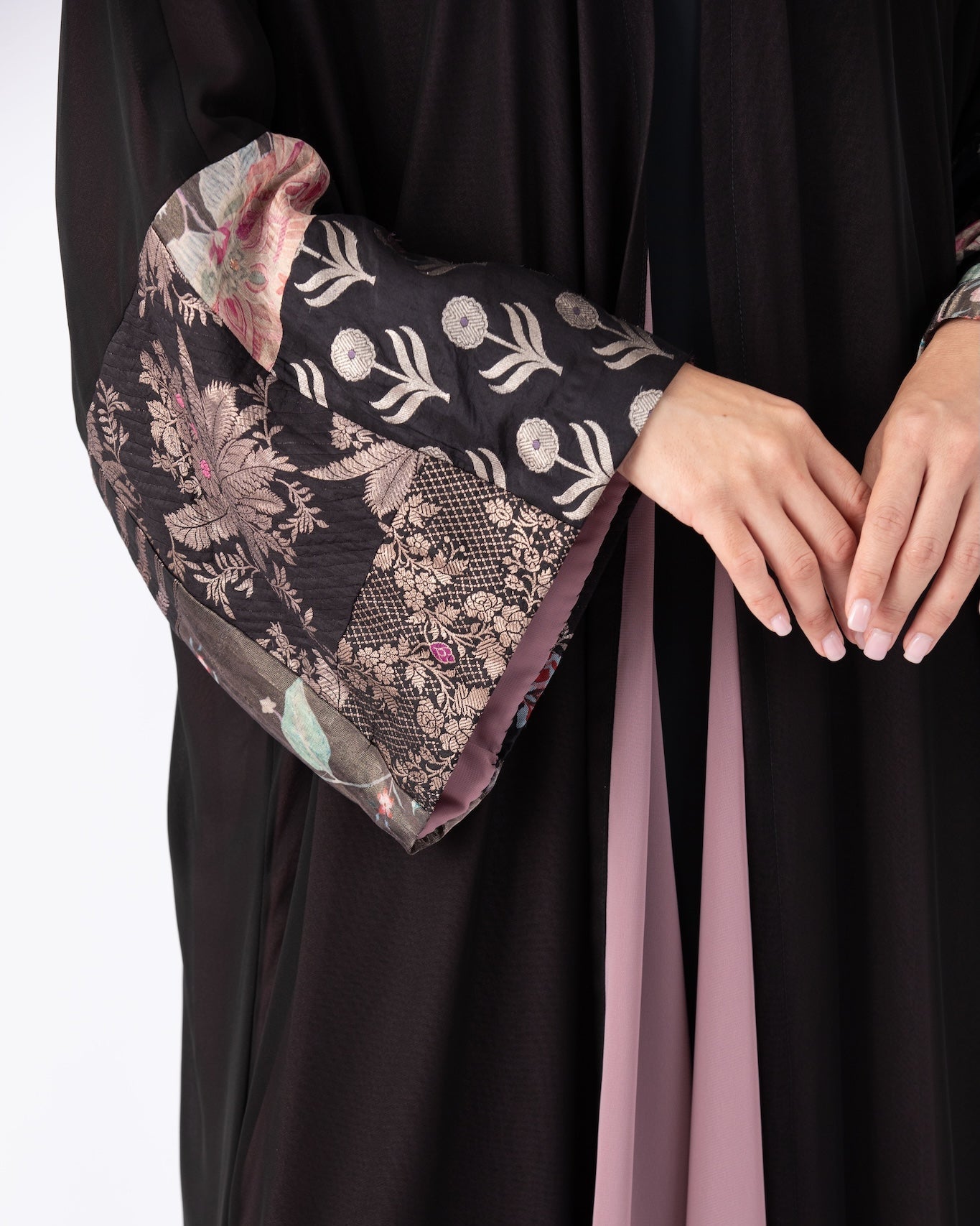 DAA26 - 53 ABAYA - ALDUKAN - MIRA Y MANO
