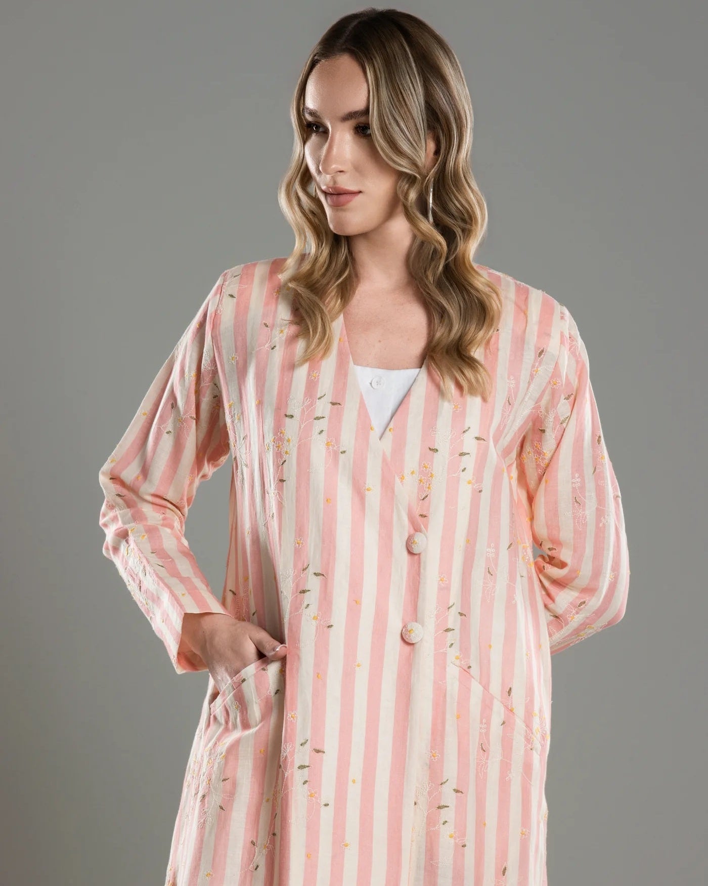DSC26-002 – Pink Linen Abaya - ALDUKAN - MIRA Y MANO