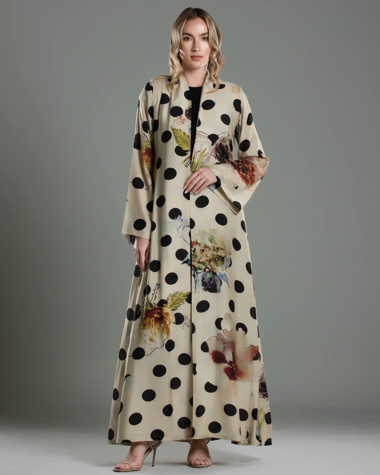 DSC26-006 – Beige Silk Cotton Abaya - ALDUKAN - MIRA Y MANO