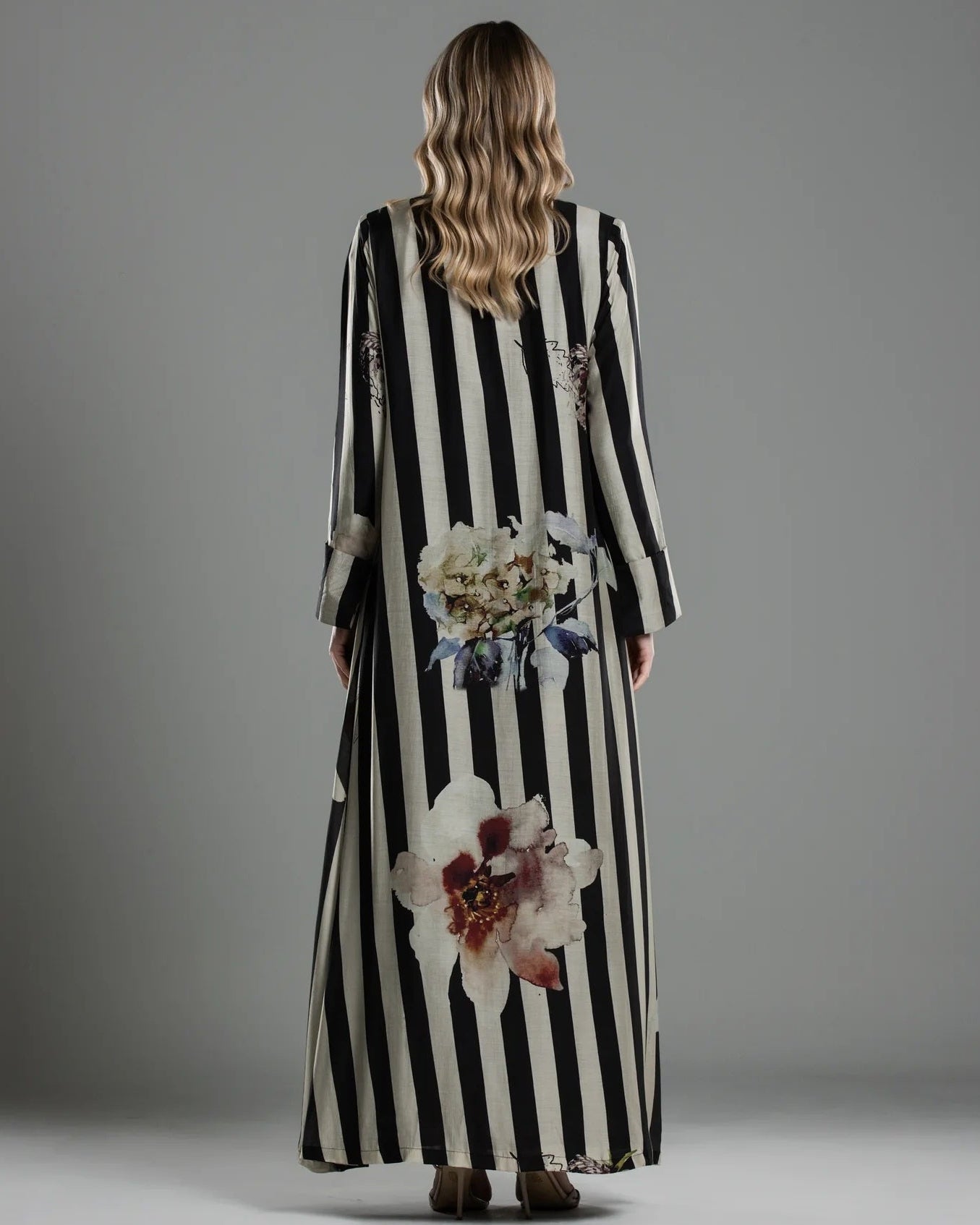 DSC26-011 – Black Silk Cotton Abaya - ALDUKAN - MIRA Y MANO
