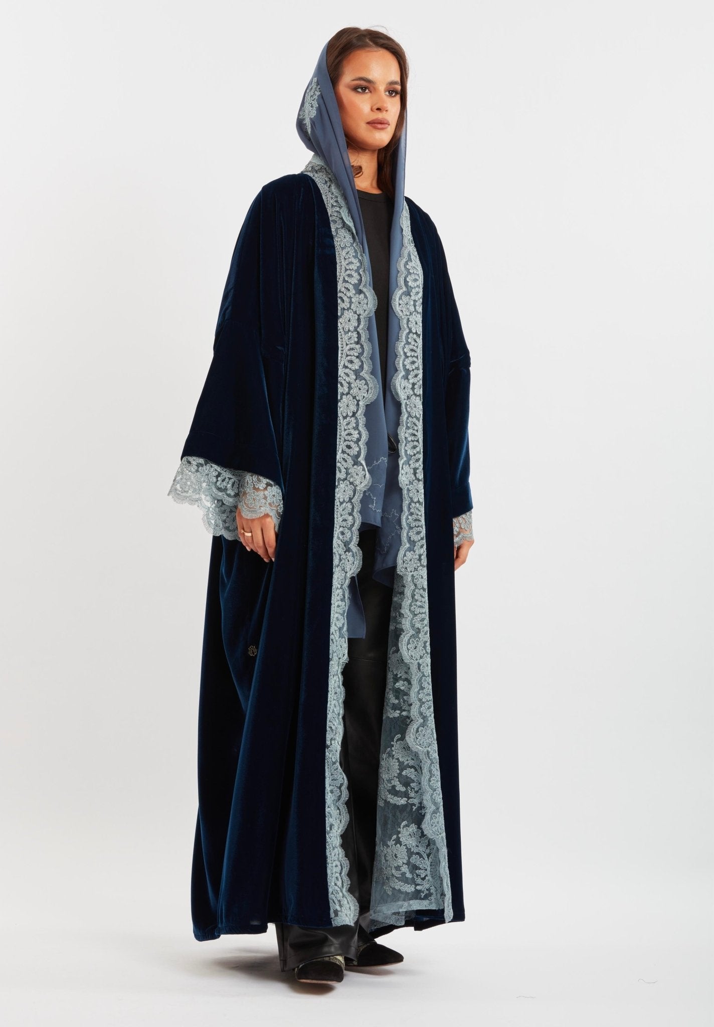 DW26 - 014 ABAYA - ALDUKAN - MIRA Y MANO