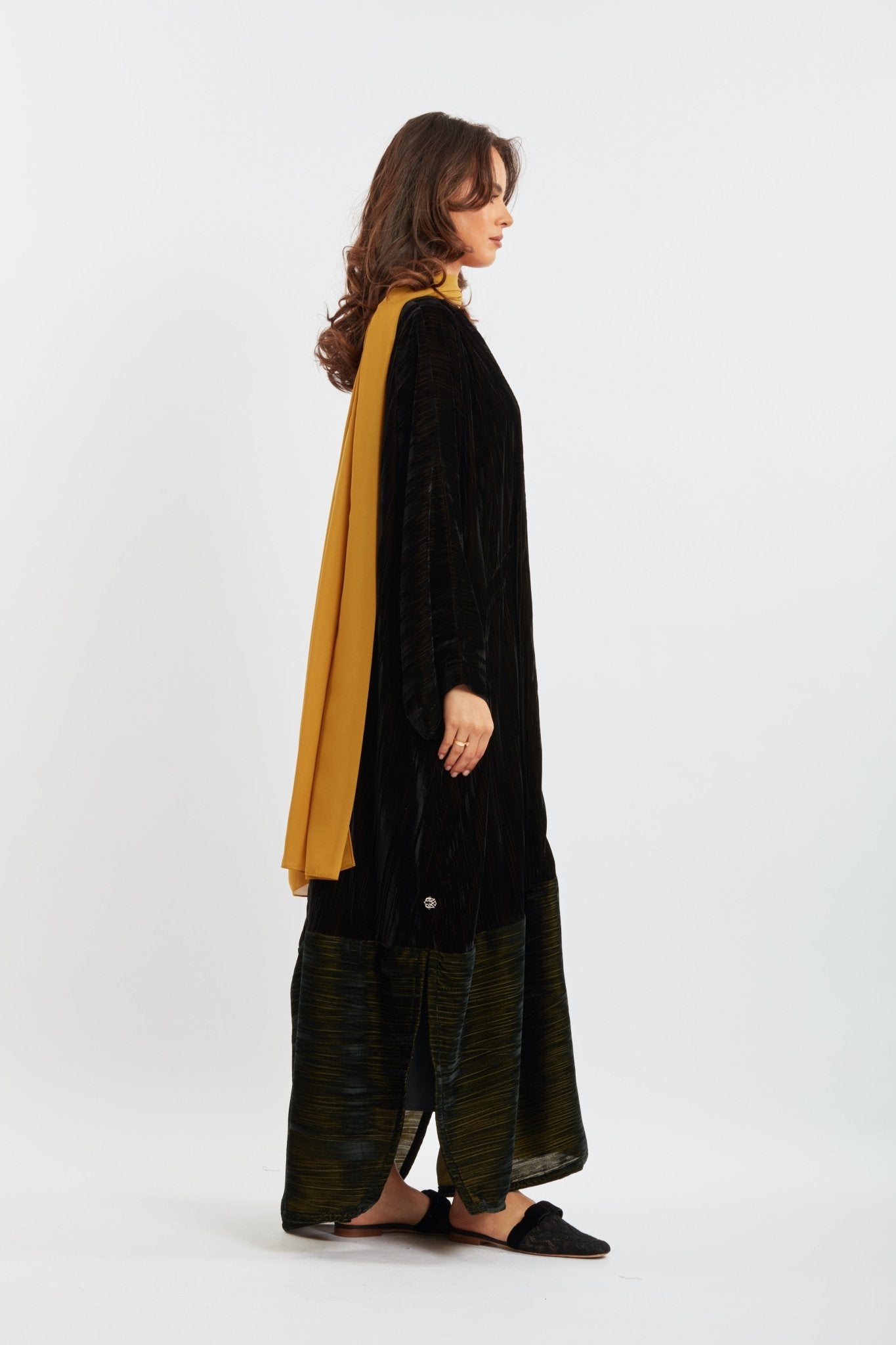 DW26 - 023 MY ABAYA - ALDUKAN - MIRA Y MANO