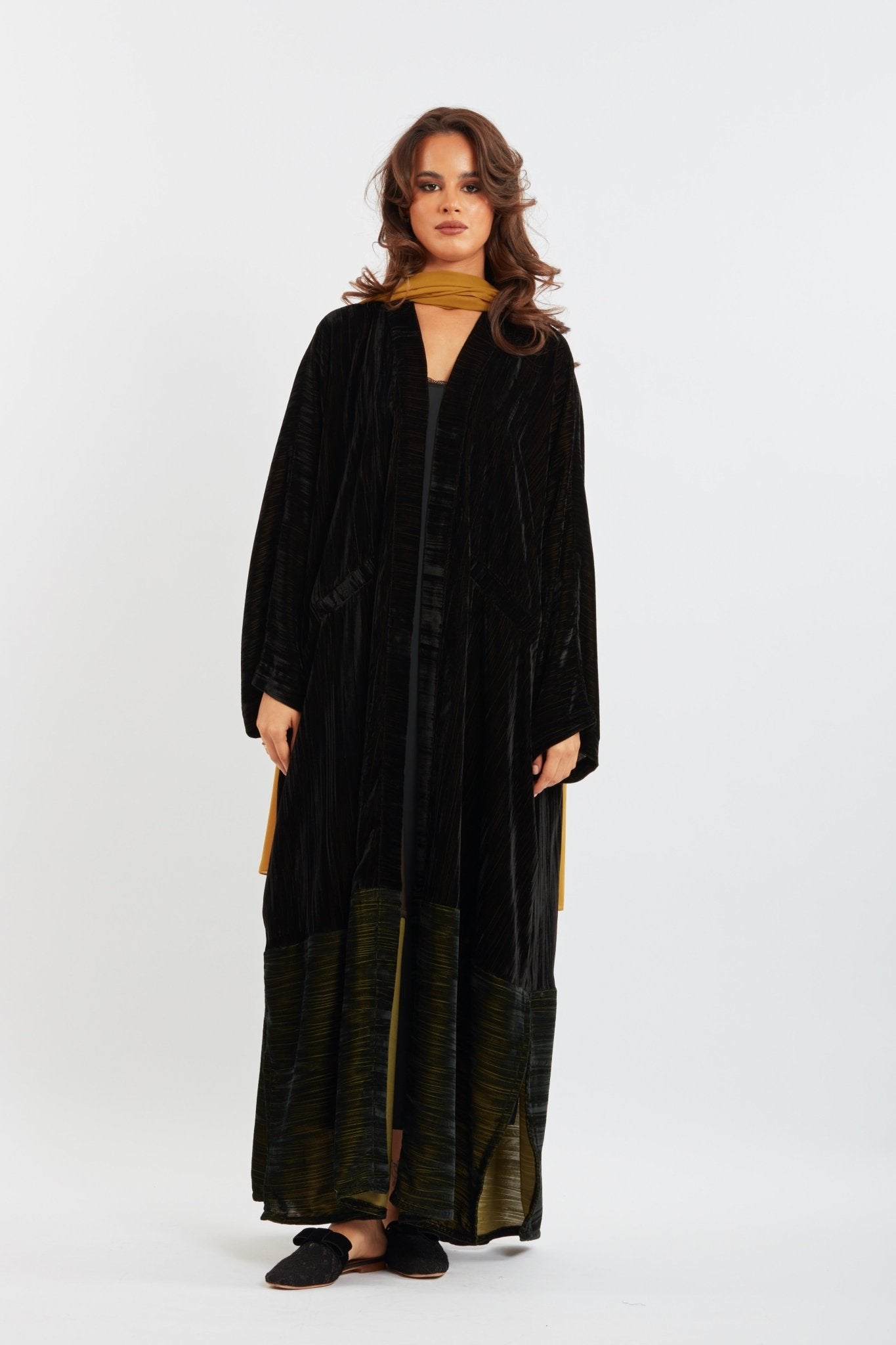 DW26 - 023 MY ABAYA - ALDUKAN - MIRA Y MANO