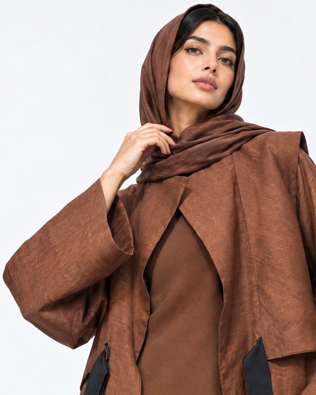 BRWN-GRACE - Chocolate Linen Abaya - AMBER FEROZ - MIRA Y MANO