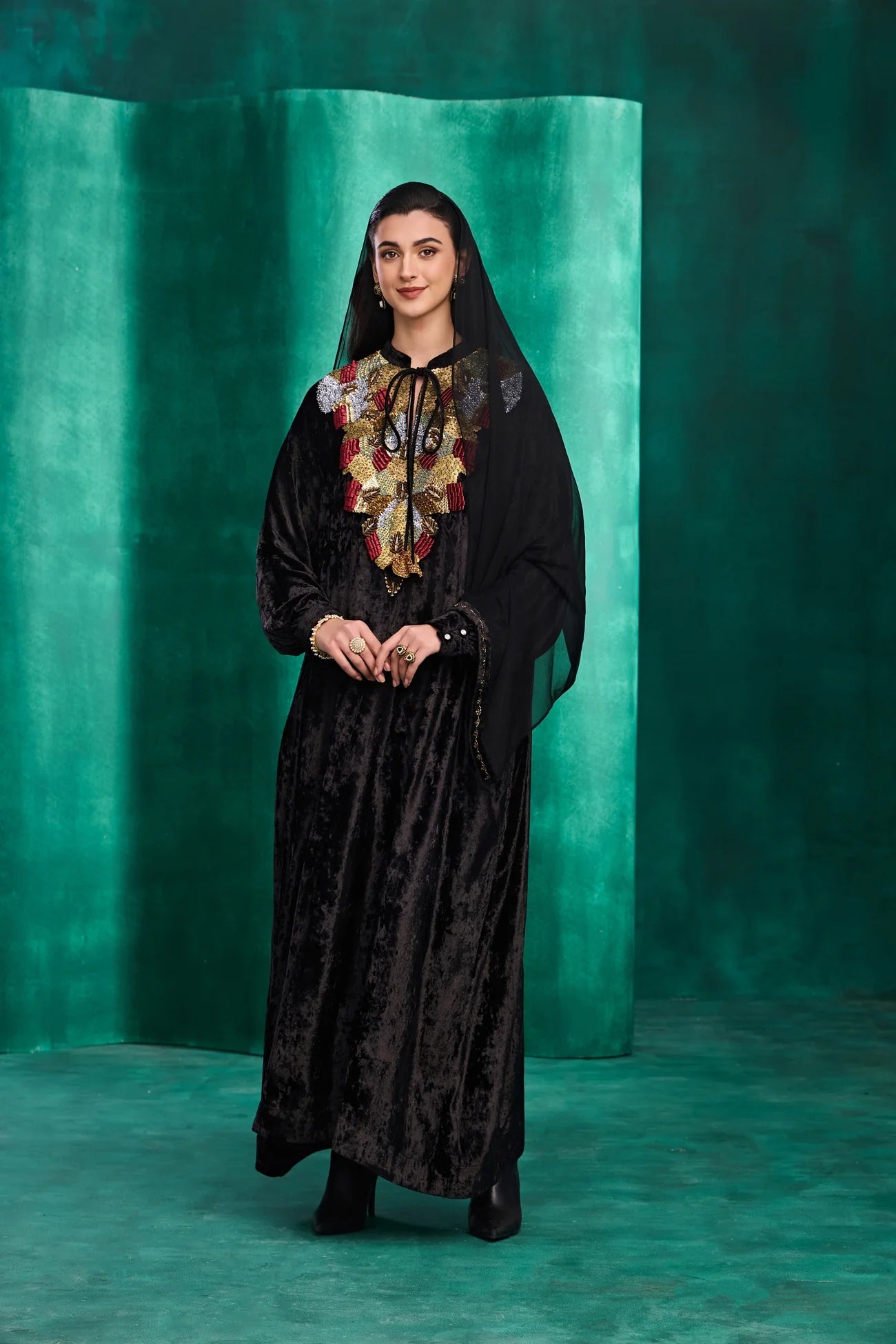 HAWA JALABIAH - AMORE MIO BY HITU - MIRA Y MANO