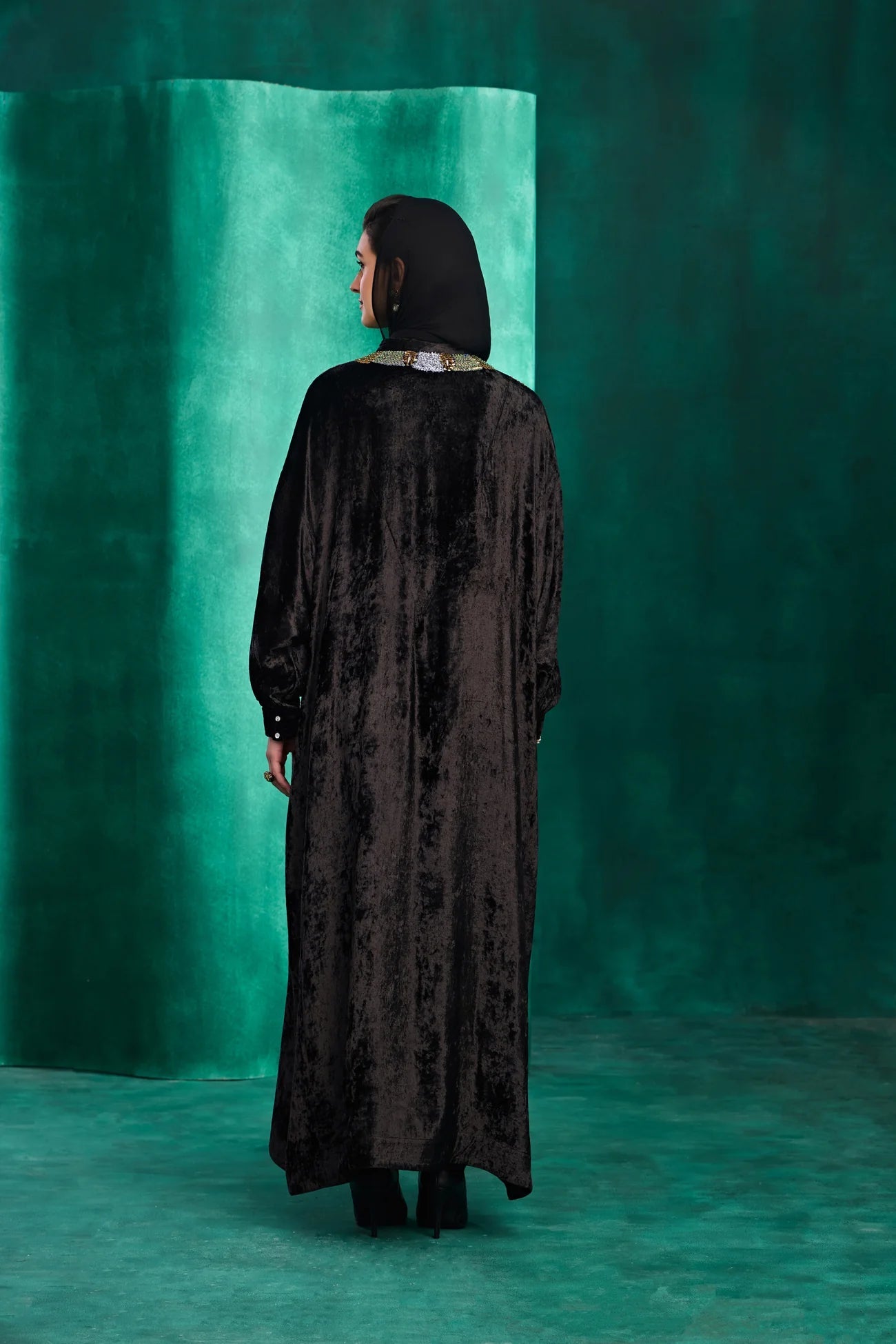 HAWA JALABIAH - AMORE MIO BY HITU - MIRA Y MANO